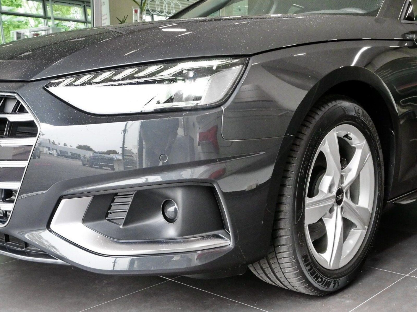 Audi - A4_17