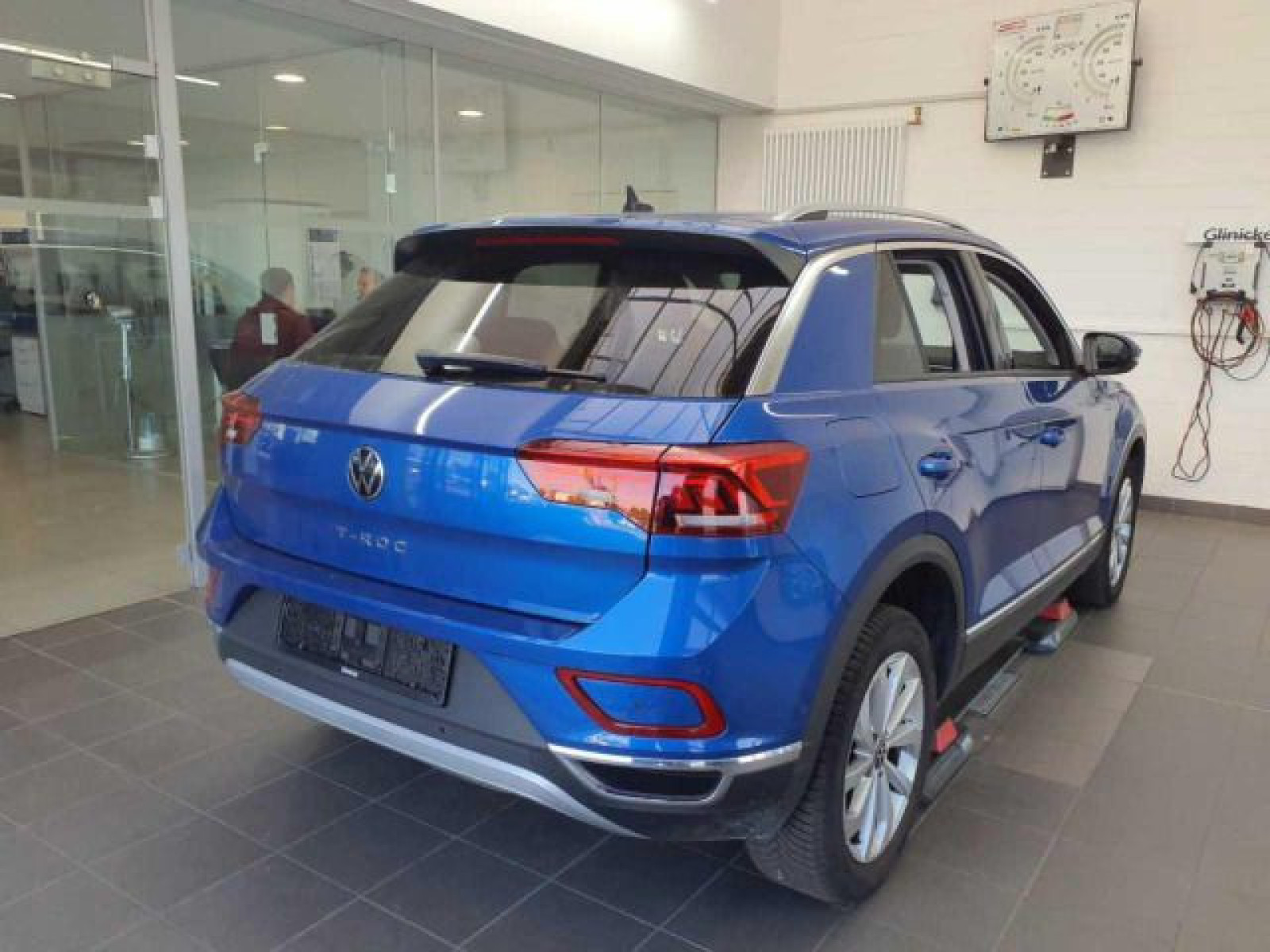 Volkswagen - T-Roc_4