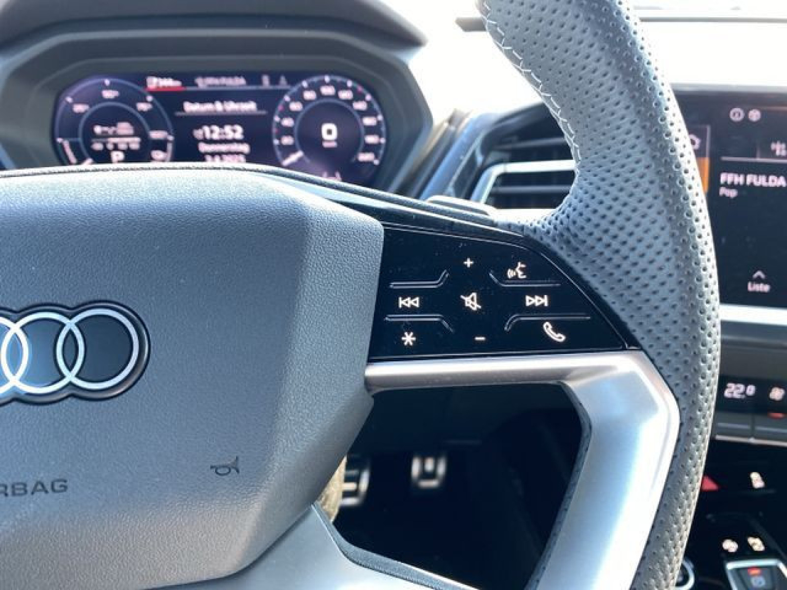 Audi - Q4 e-tron_26