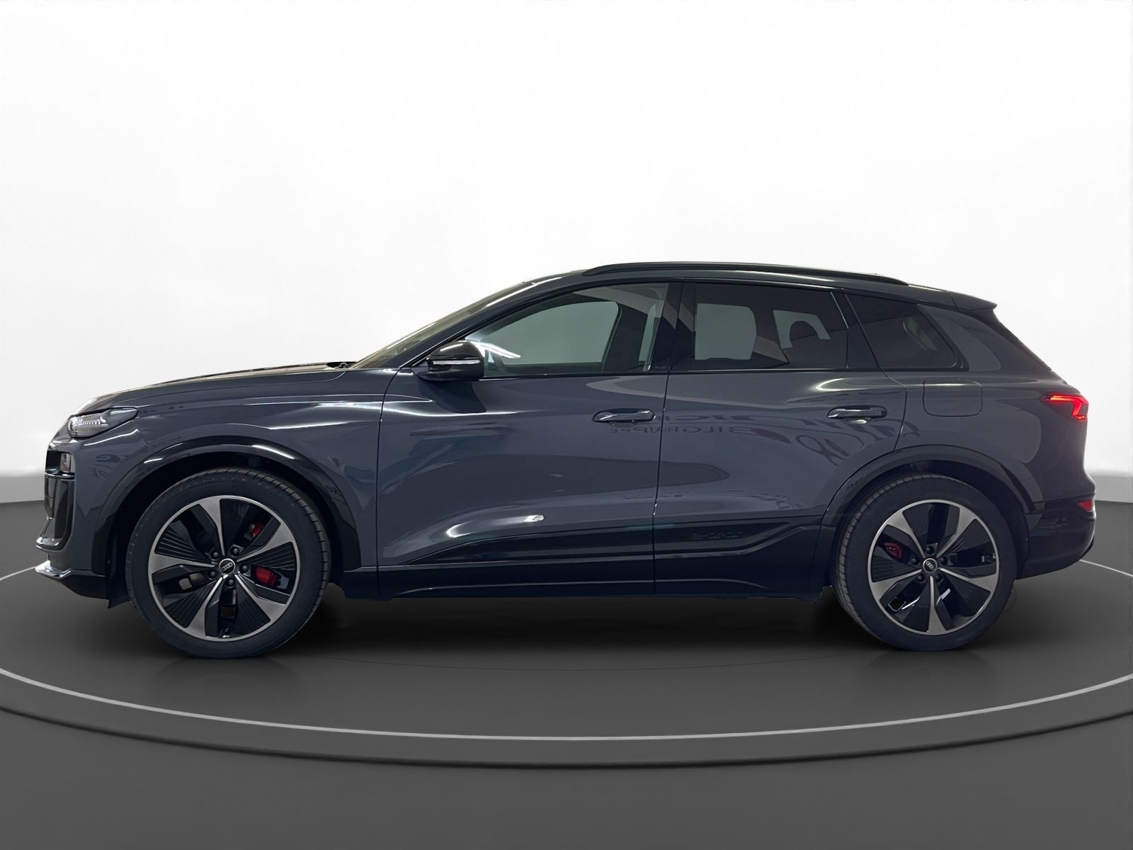 Audi - Q6 SUV e-tron_7