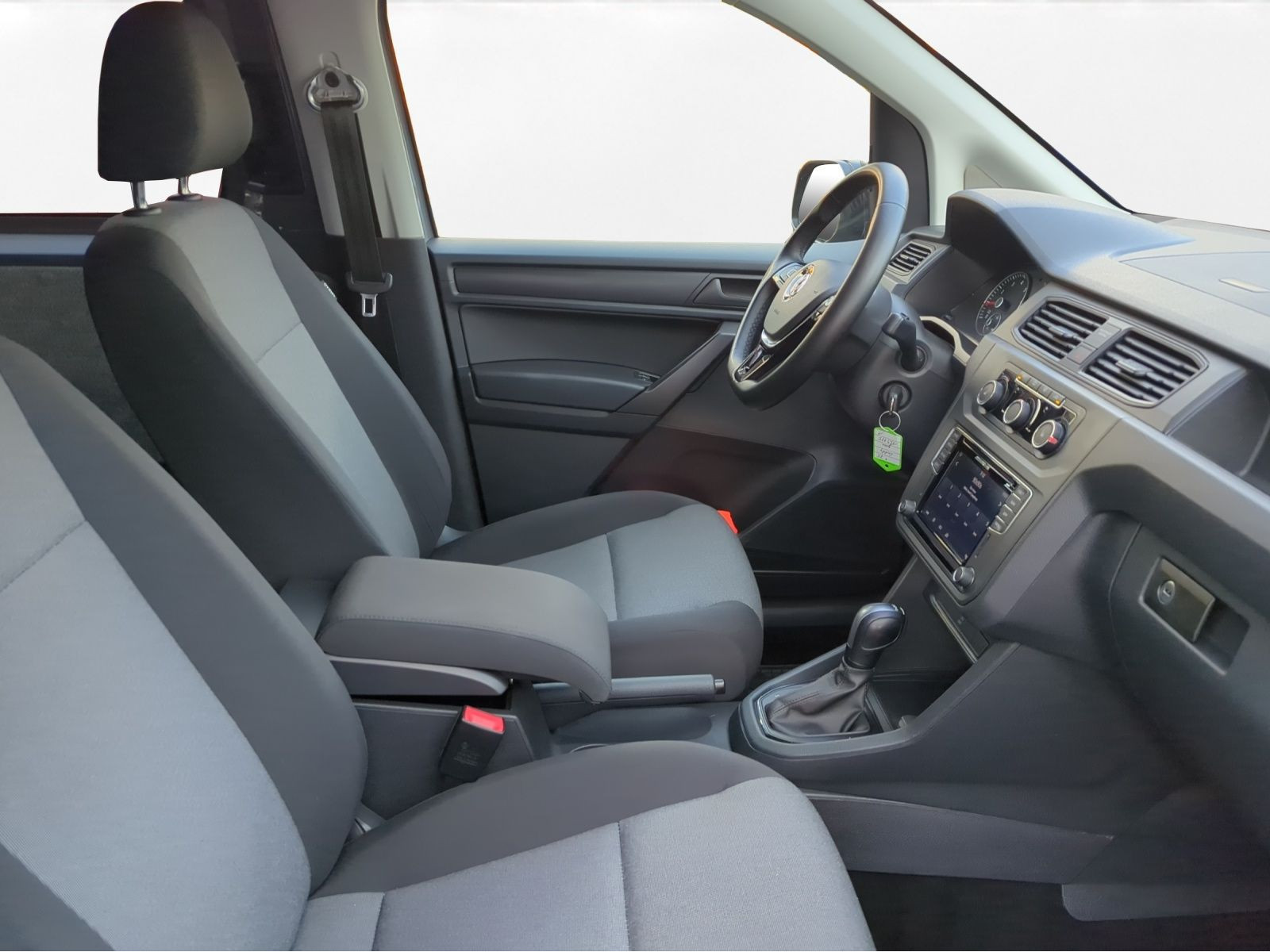 Volkswagen - Caddy Maxi_11