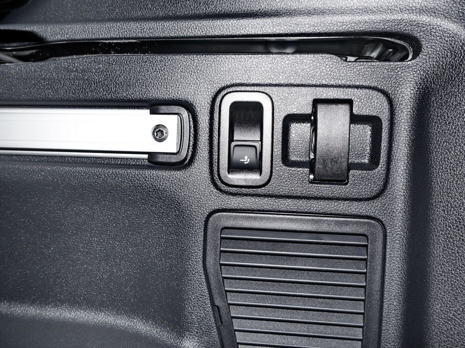Volkswagen - Touran_12