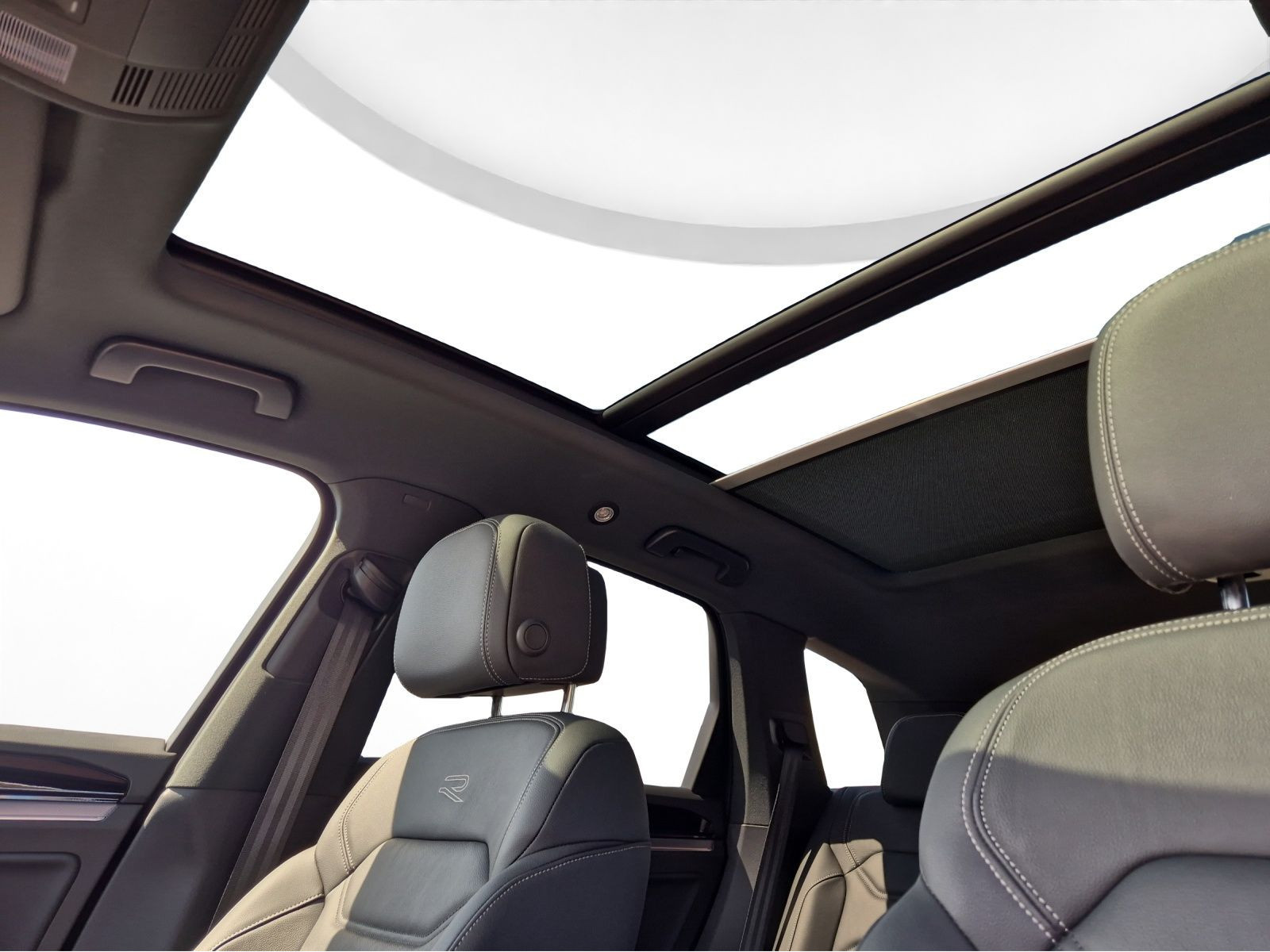 Volkswagen - Touareg_13
