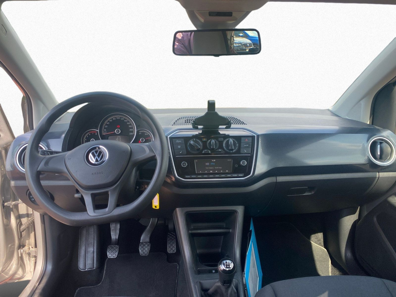 Volkswagen - up!_13
