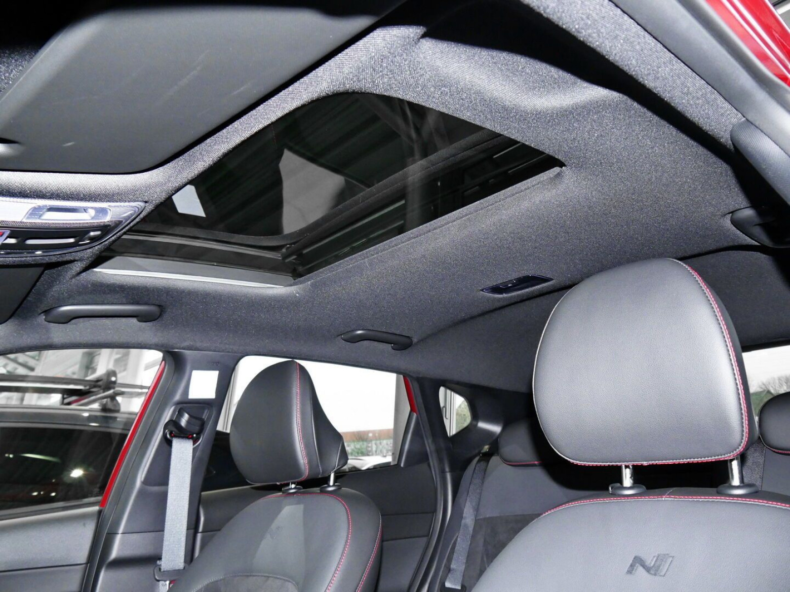 Hyundai - Kona_12