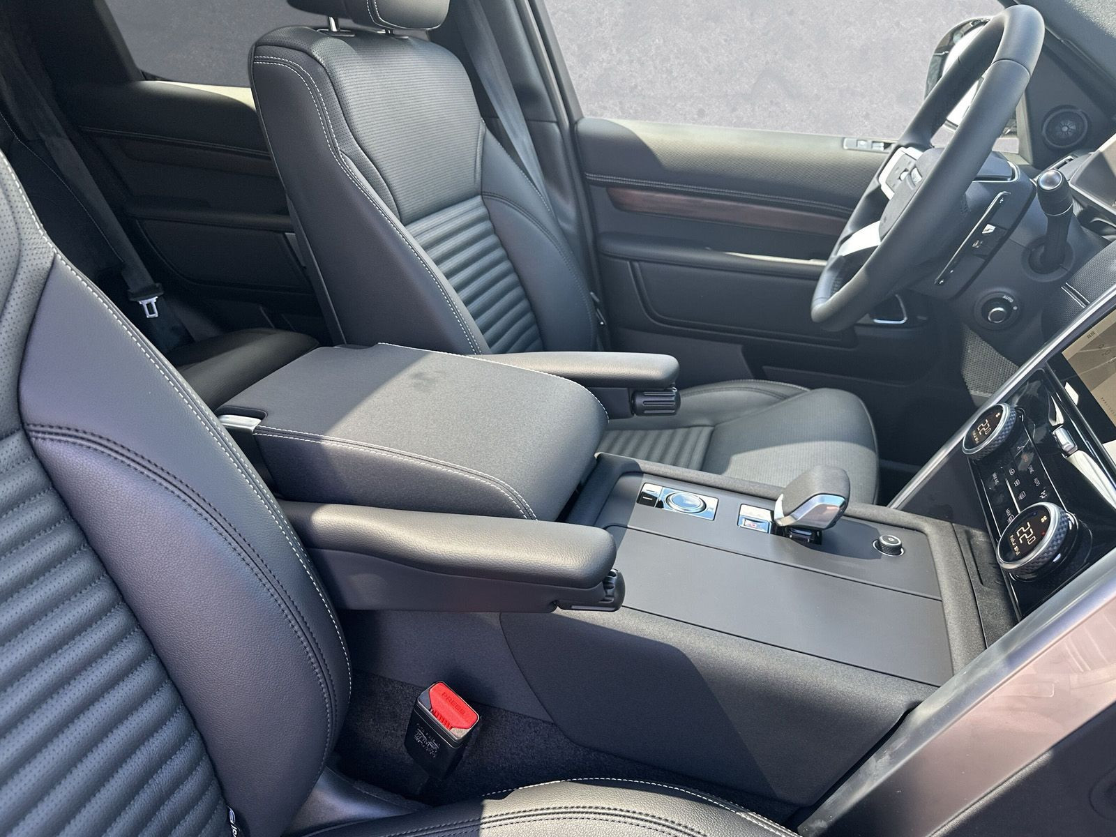 Land Rover - Discovery_10