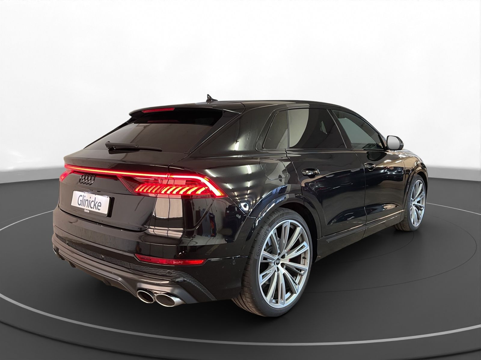 Audi - SQ8_6