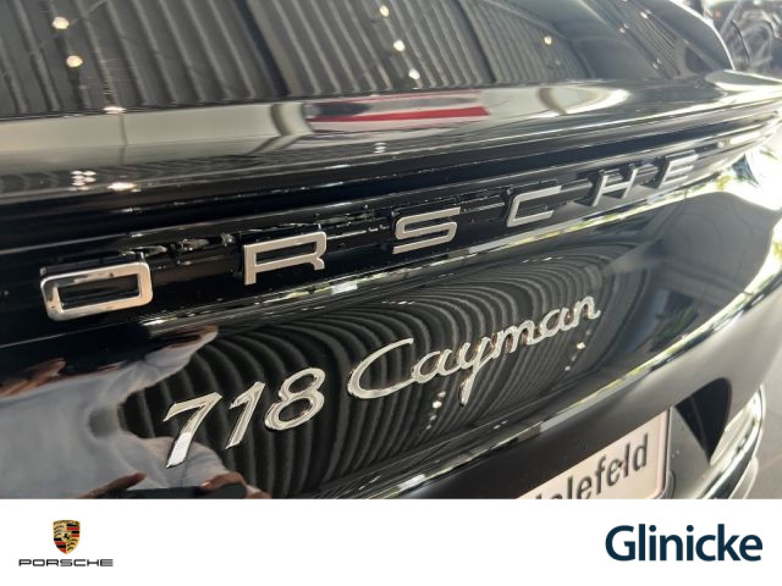Porsche - Cayman_13