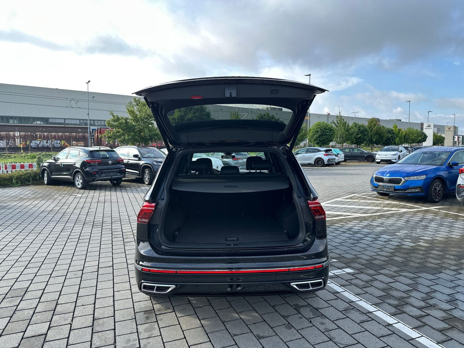 Volkswagen - Tiguan Allspace_15