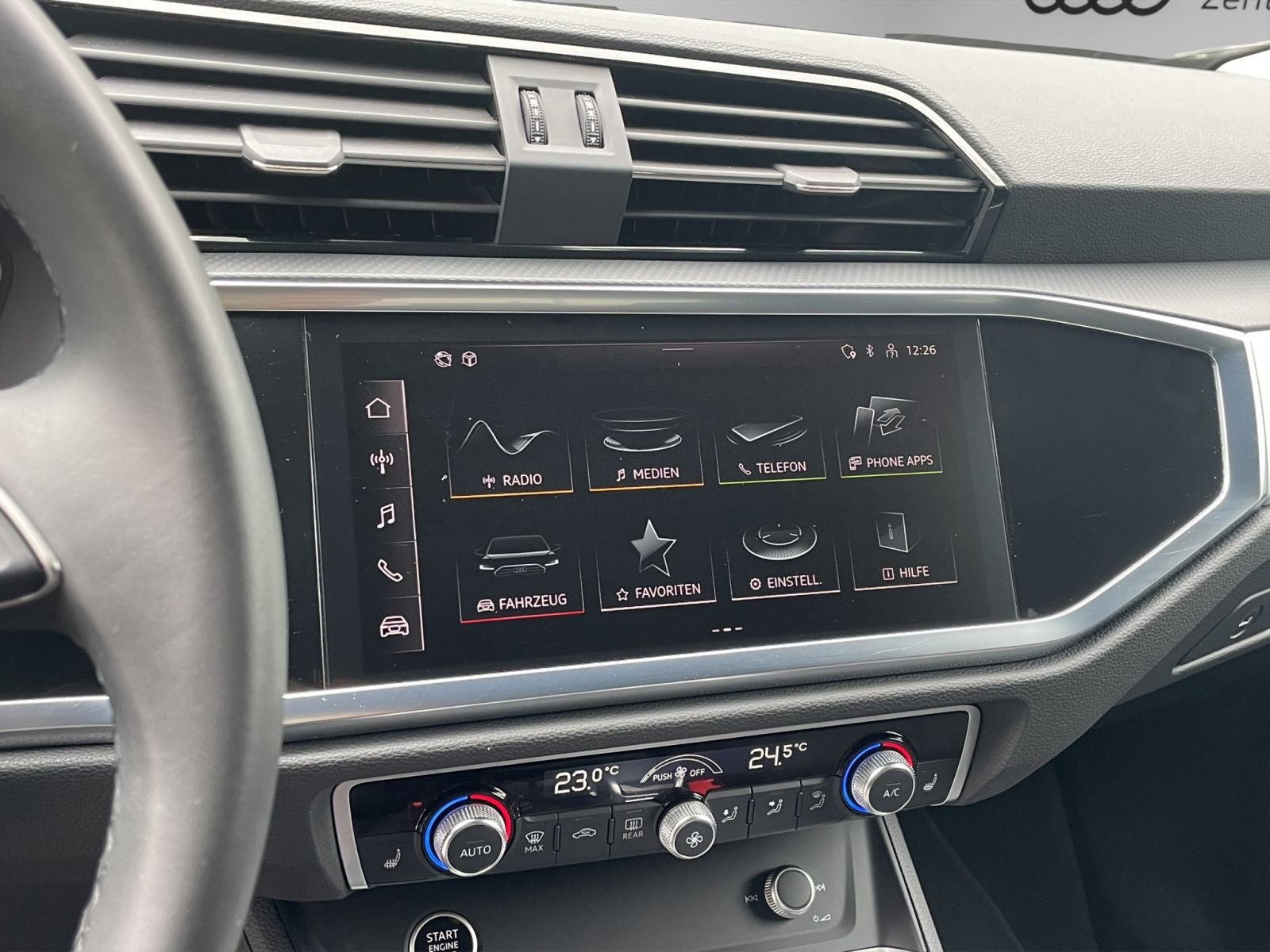 Audi - Q3_14