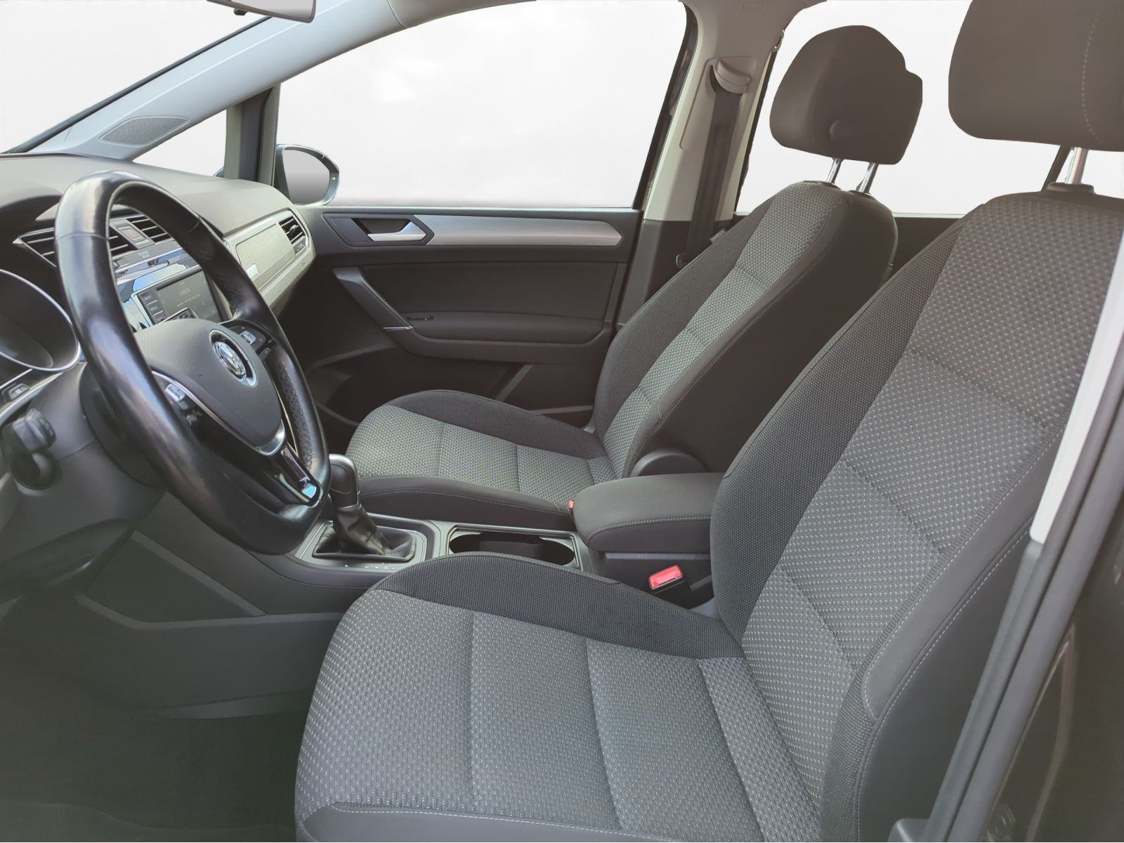Volkswagen - Touran_4