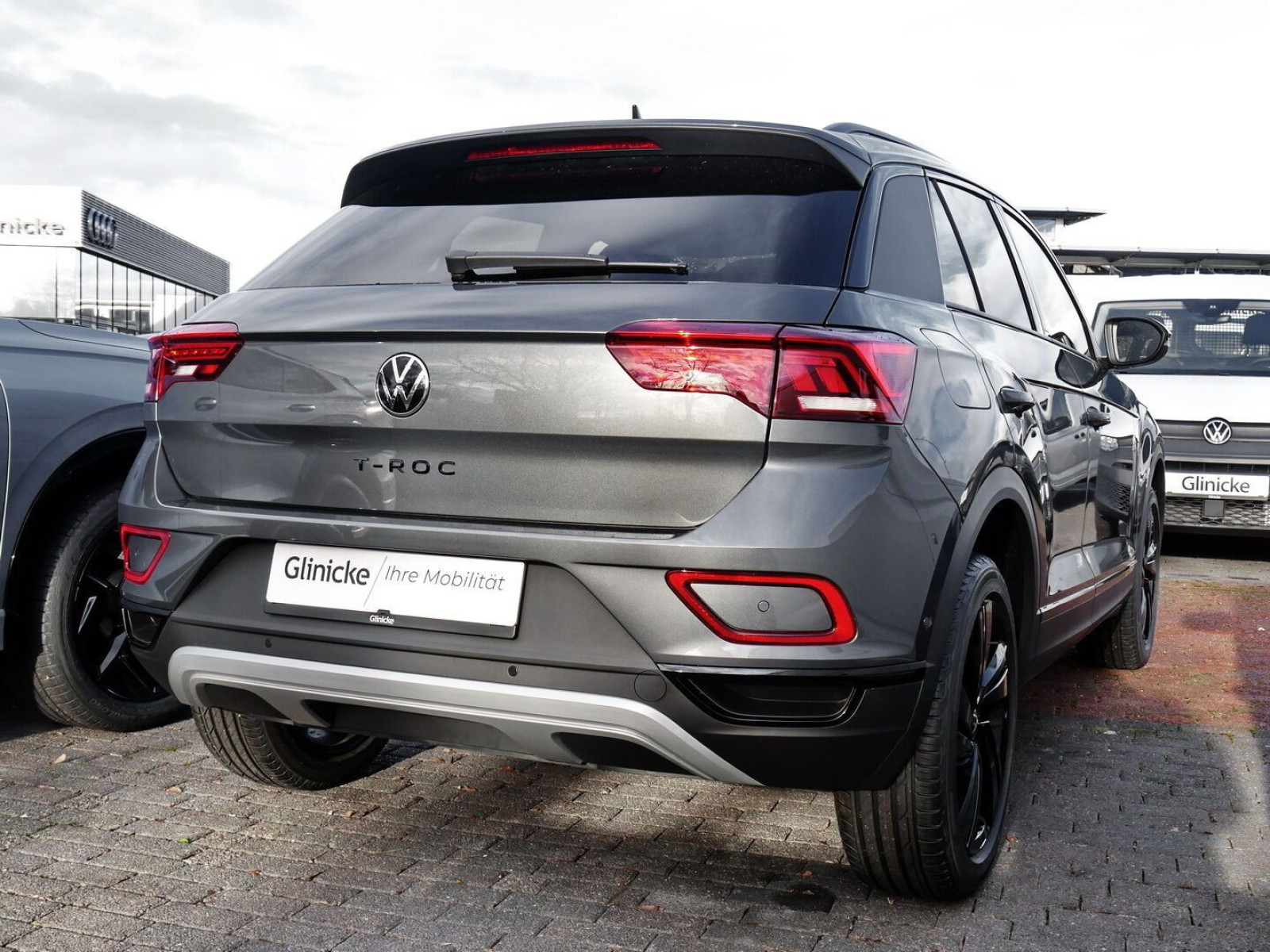Volkswagen - T-Roc_4