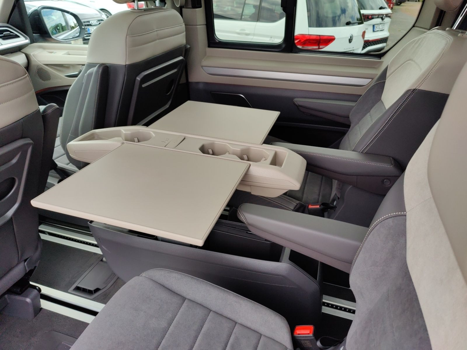 Volkswagen - Multivan_17