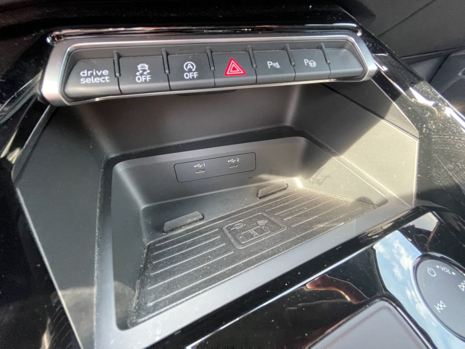 Audi - RS 3 Limousine_26