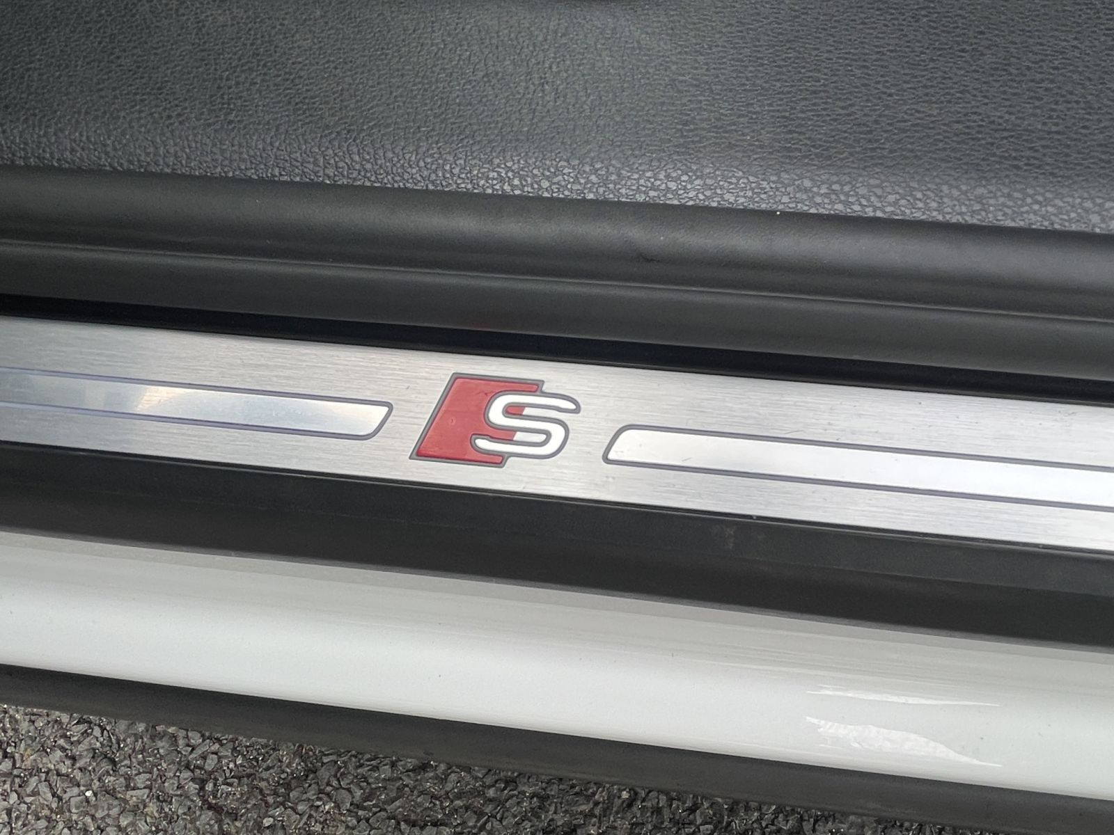 Audi - Q3_25