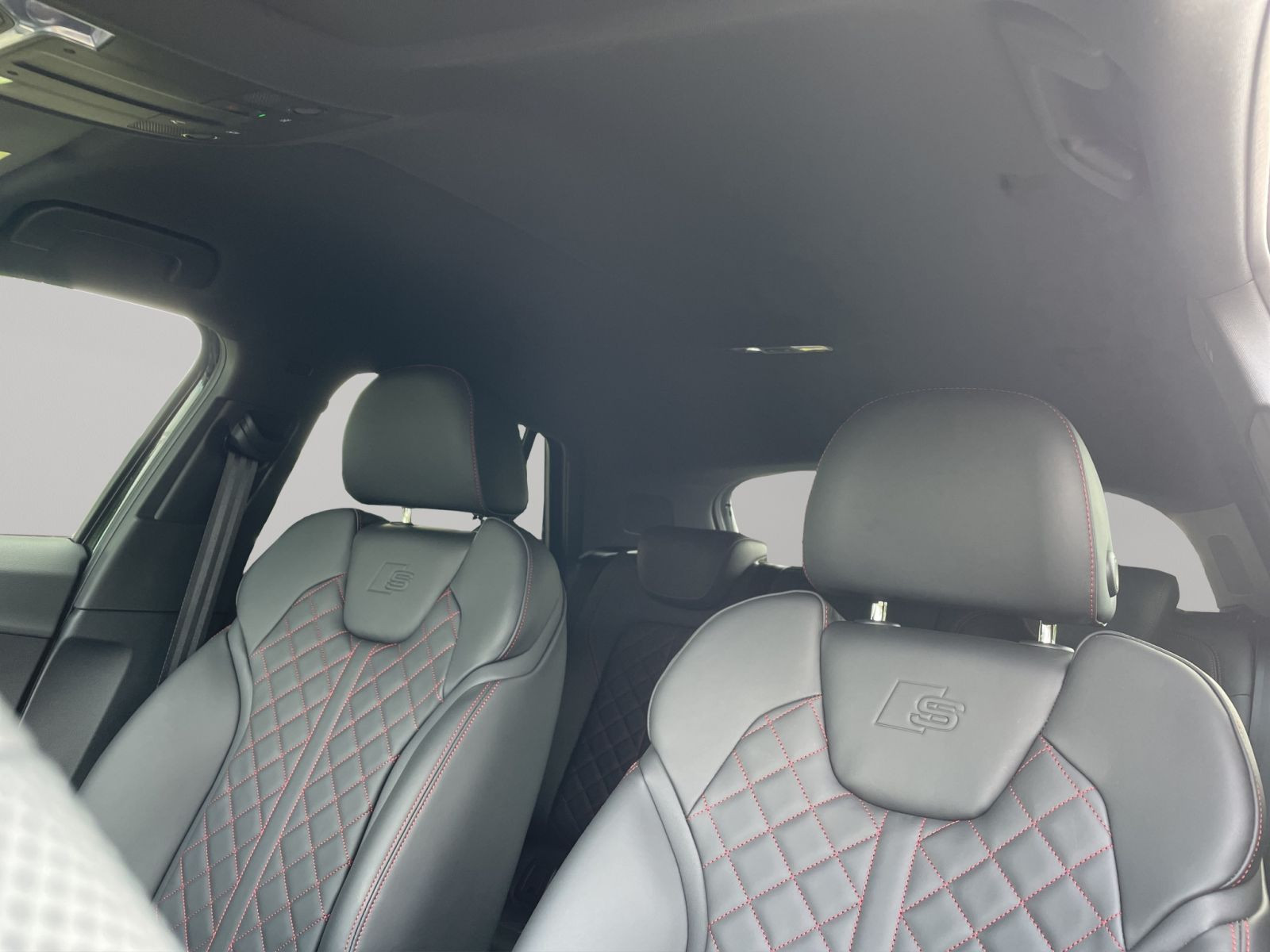 Audi - Q2_22