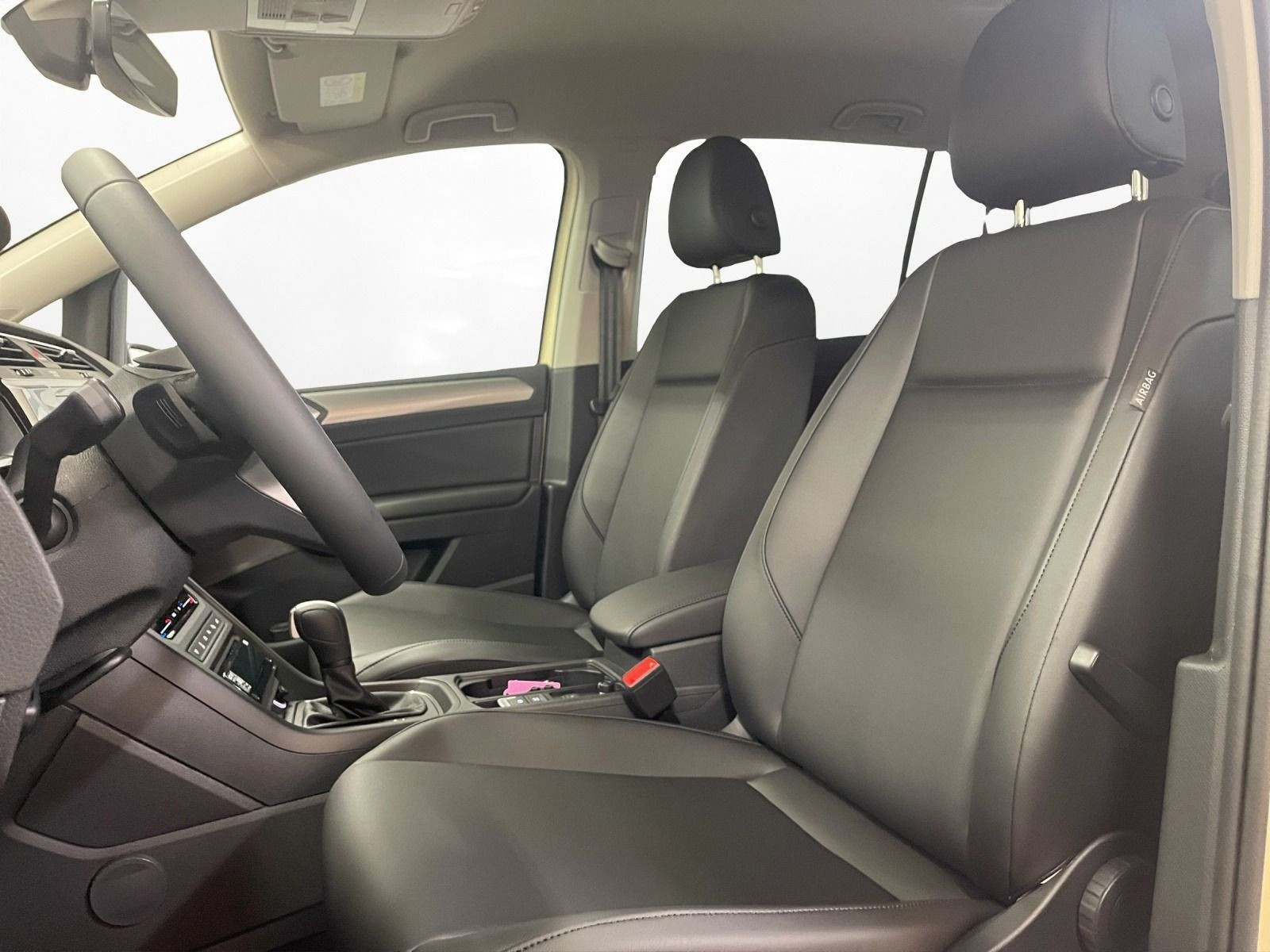 Volkswagen - Touran_10