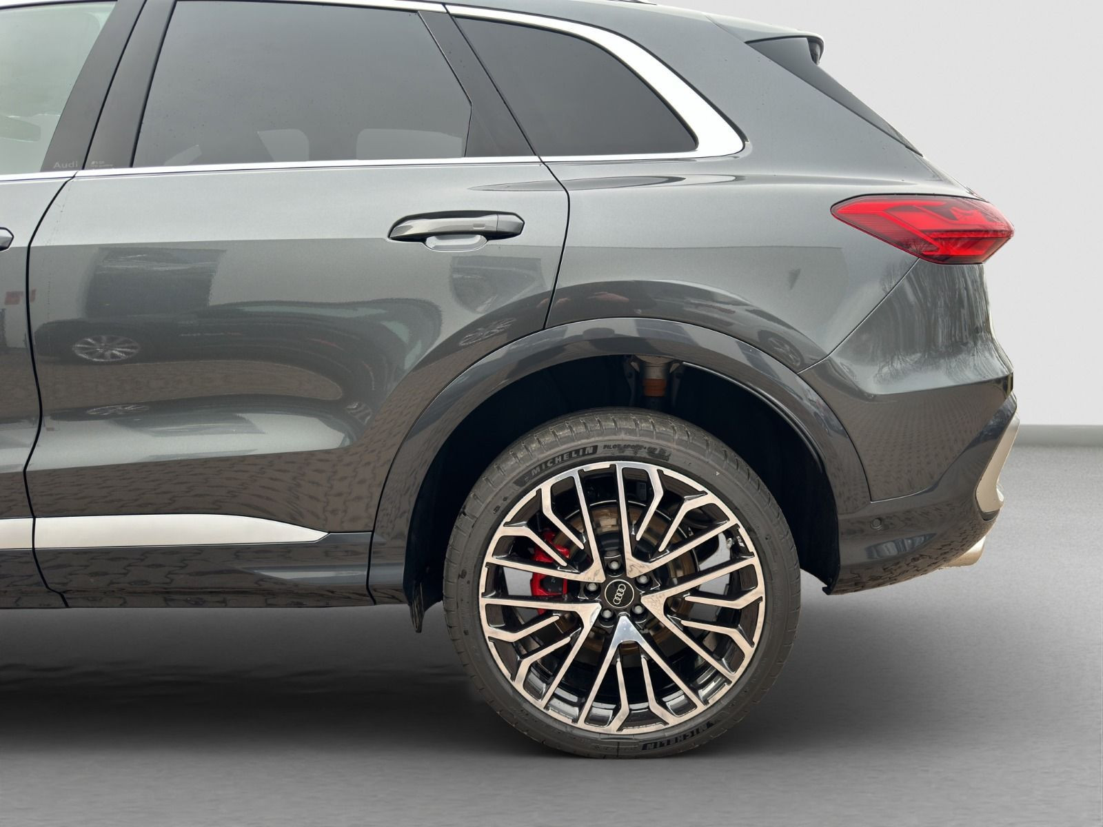 Audi - SQ5_24