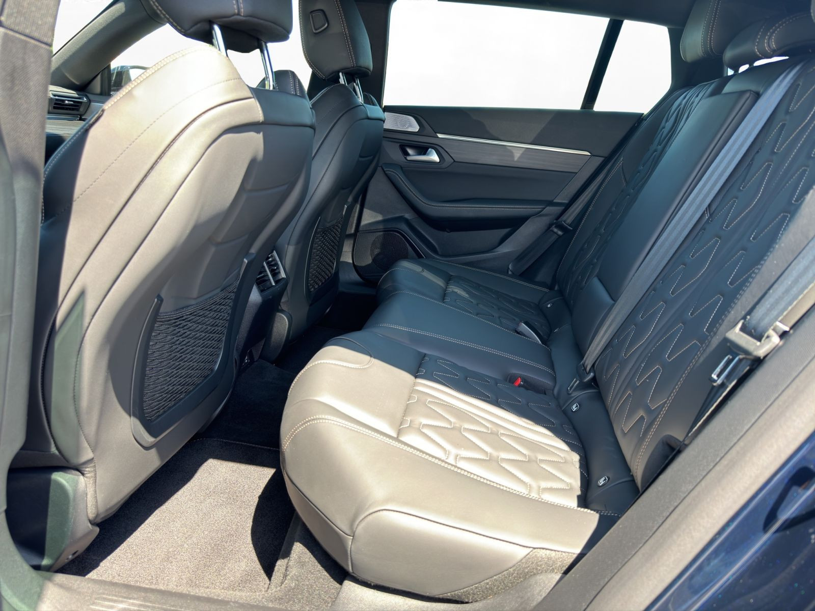 Peugeot - 508_11