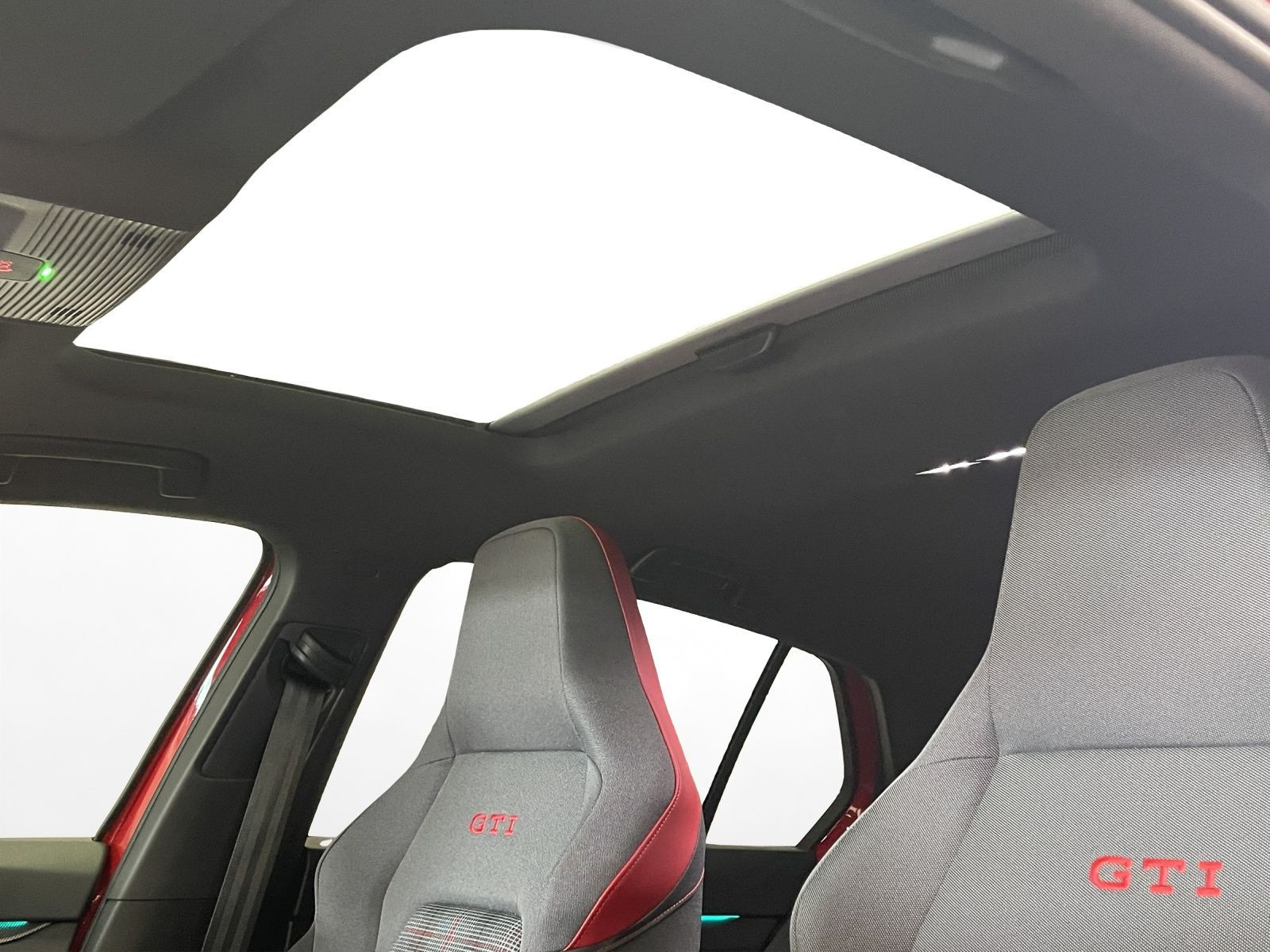 Volkswagen - Golf GTI_9