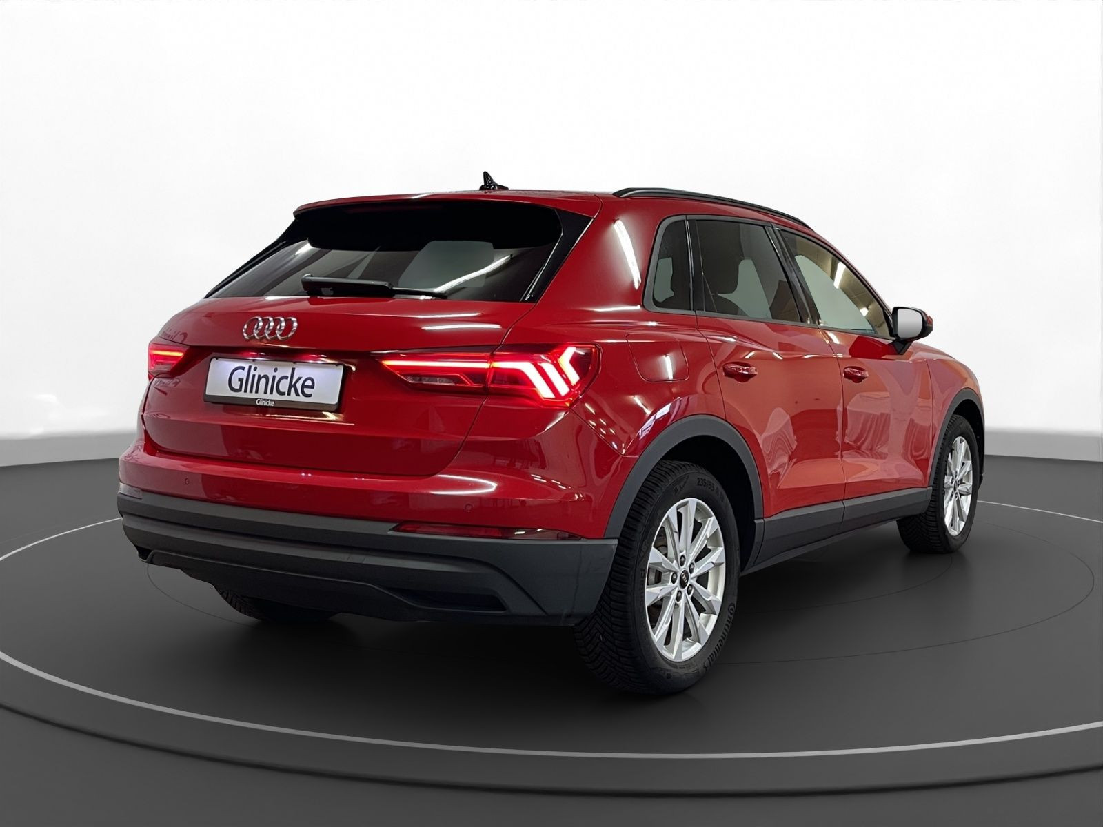 Audi - Q3_4