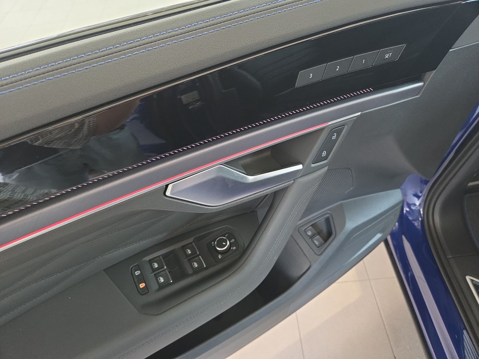 Volkswagen - Touareg_13