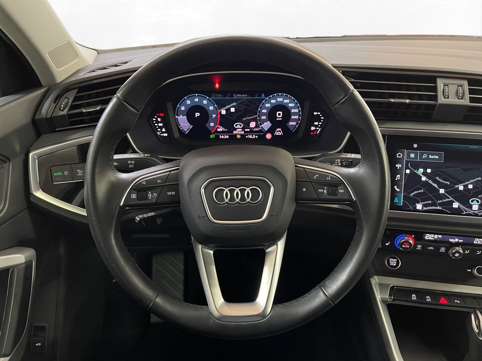 Audi - Q3_19