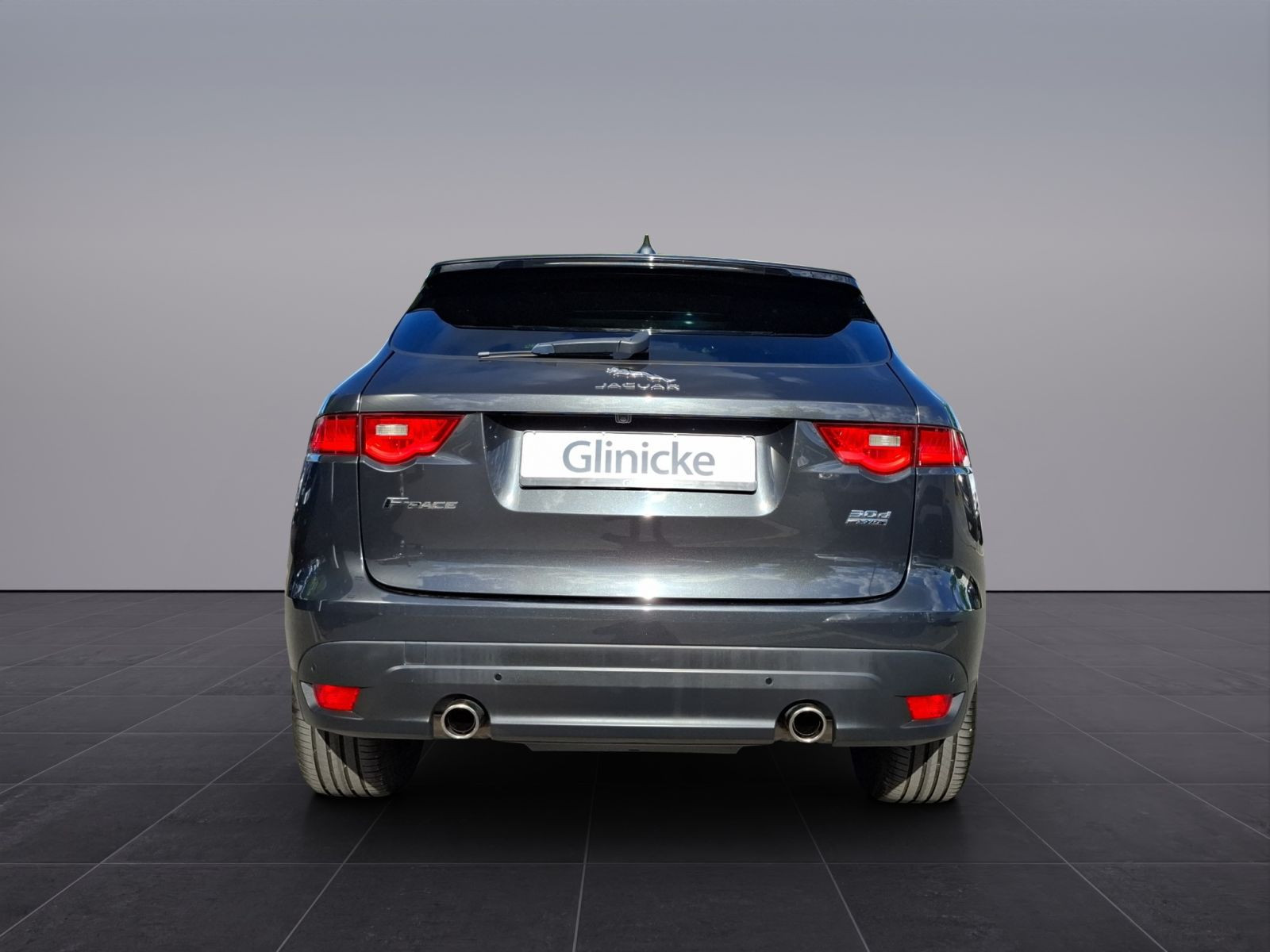 Jaguar - F-Pace_7