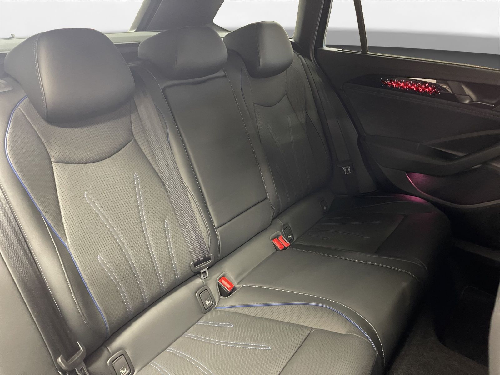 Volkswagen - Passat Variant_19