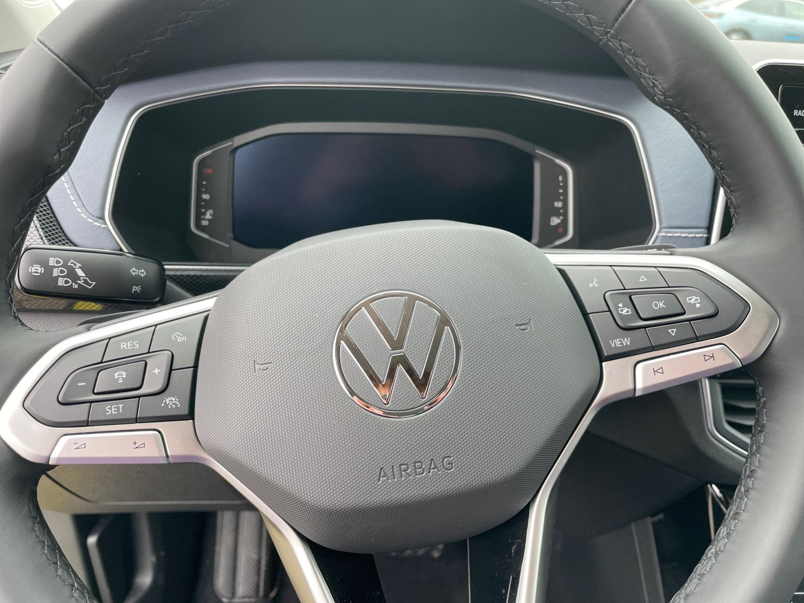 Volkswagen - T-Cross_16