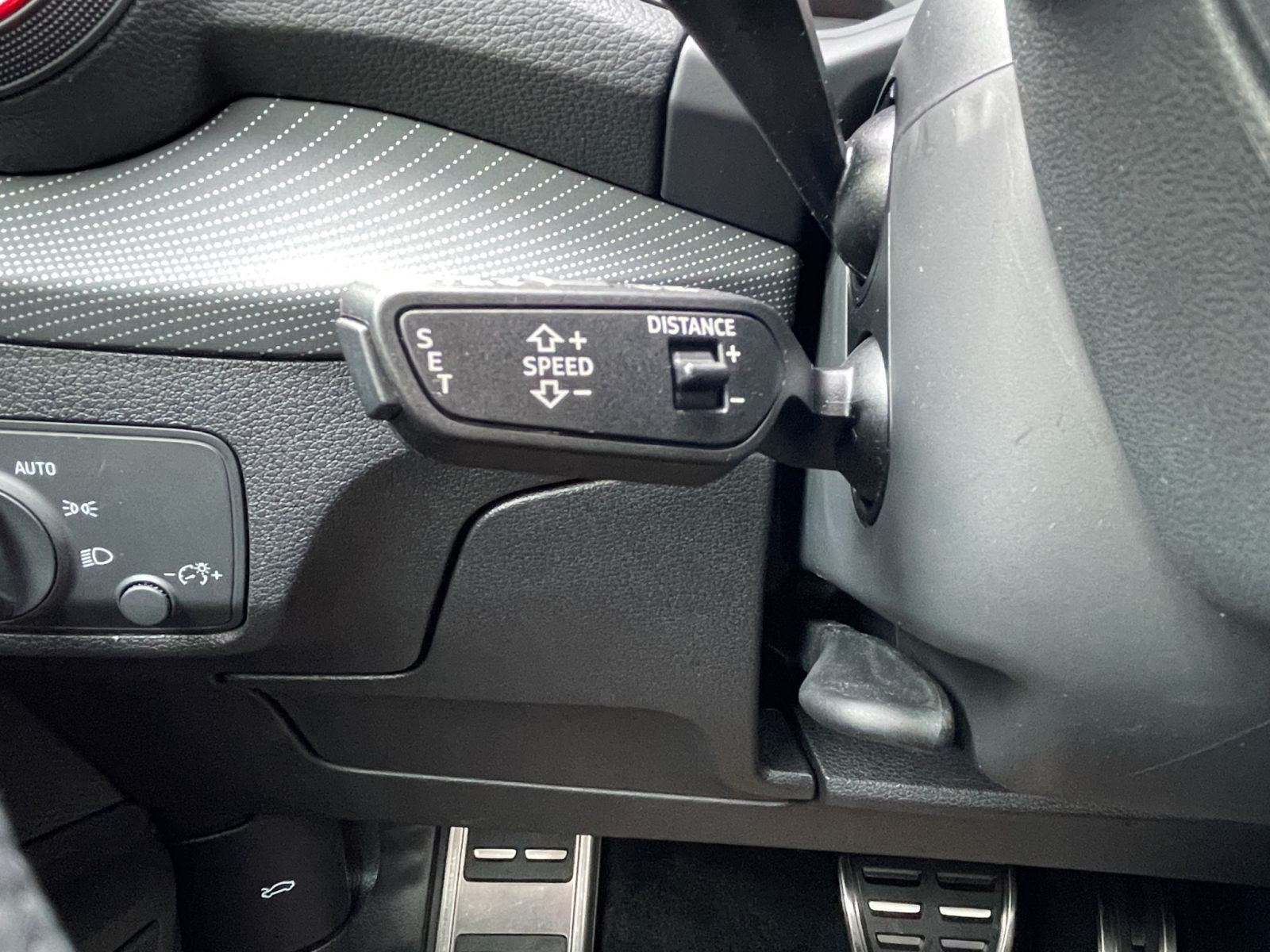 Audi - SQ2_24