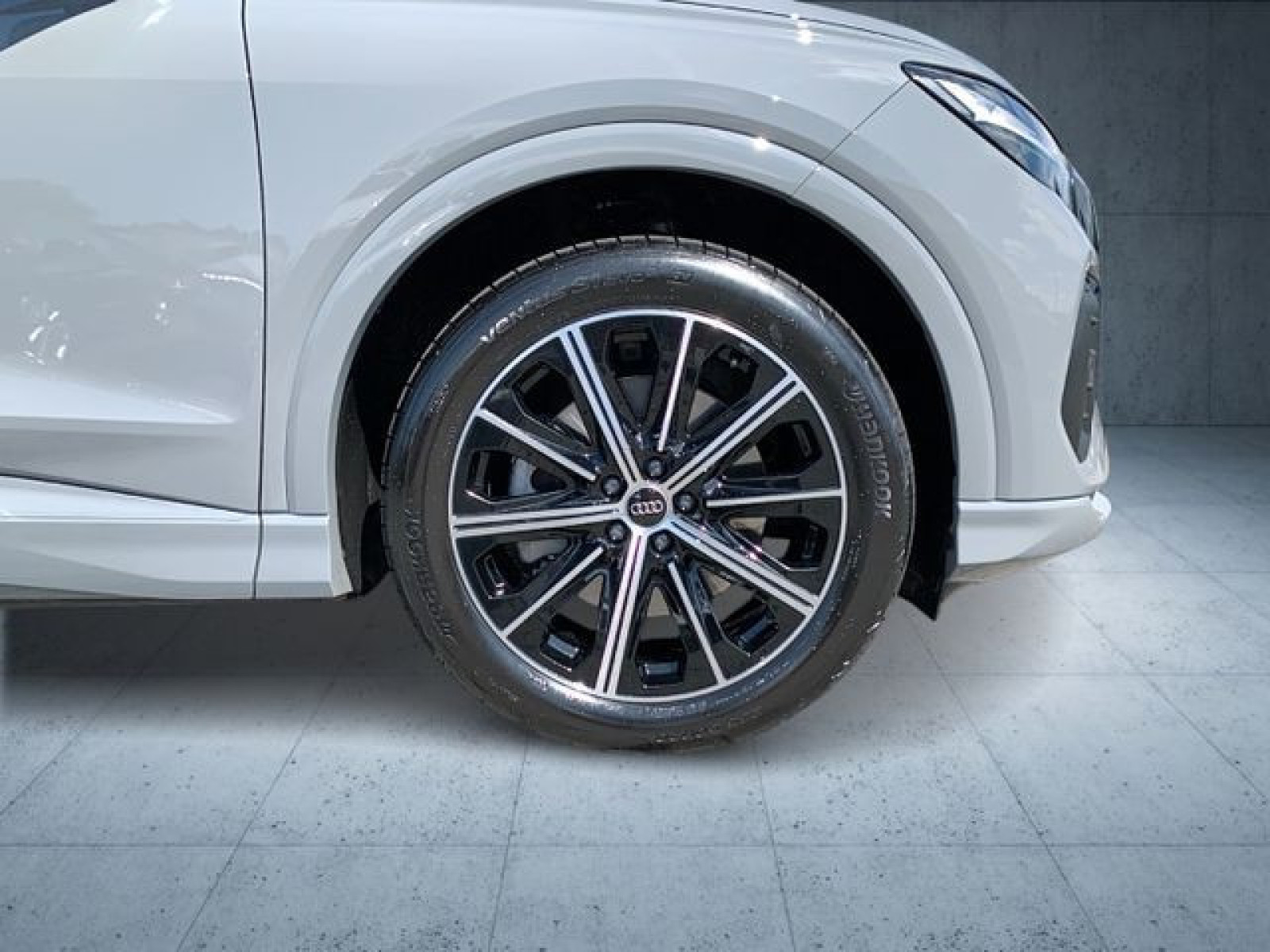 Audi - Q4 e-tron_10