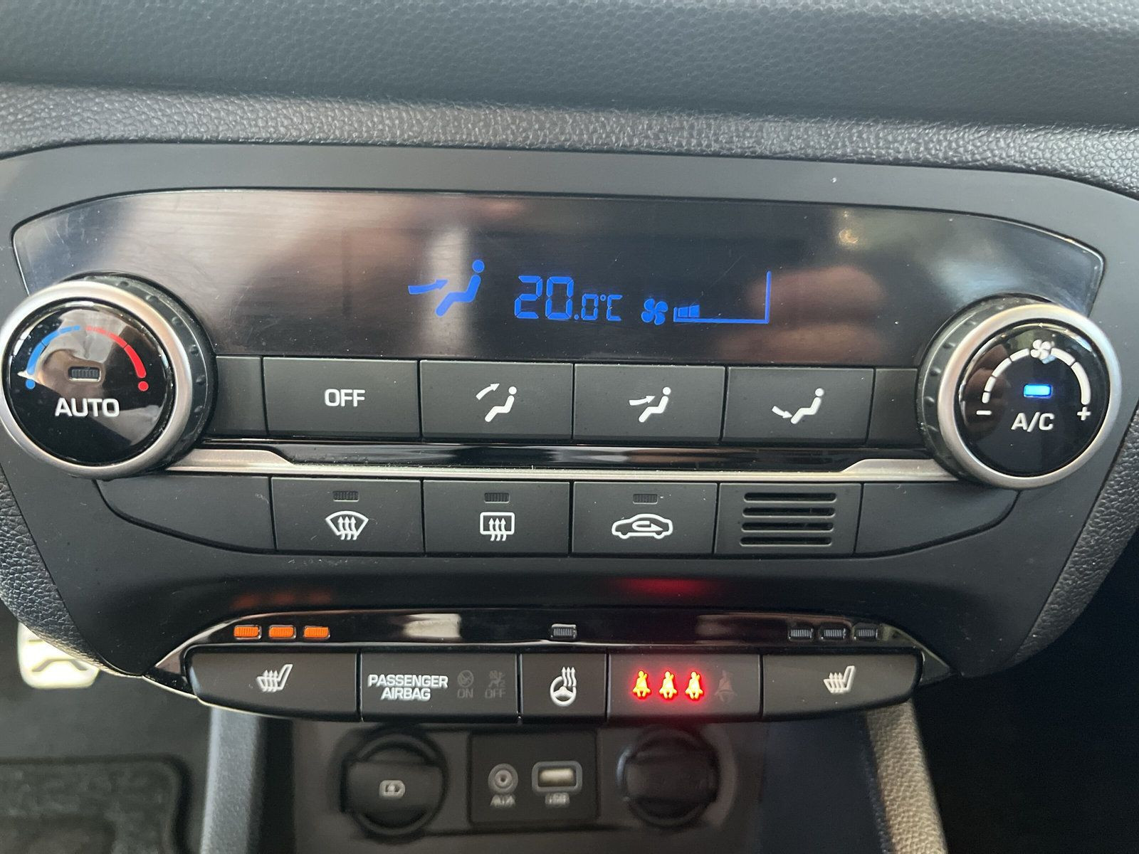 Hyundai - i20_12
