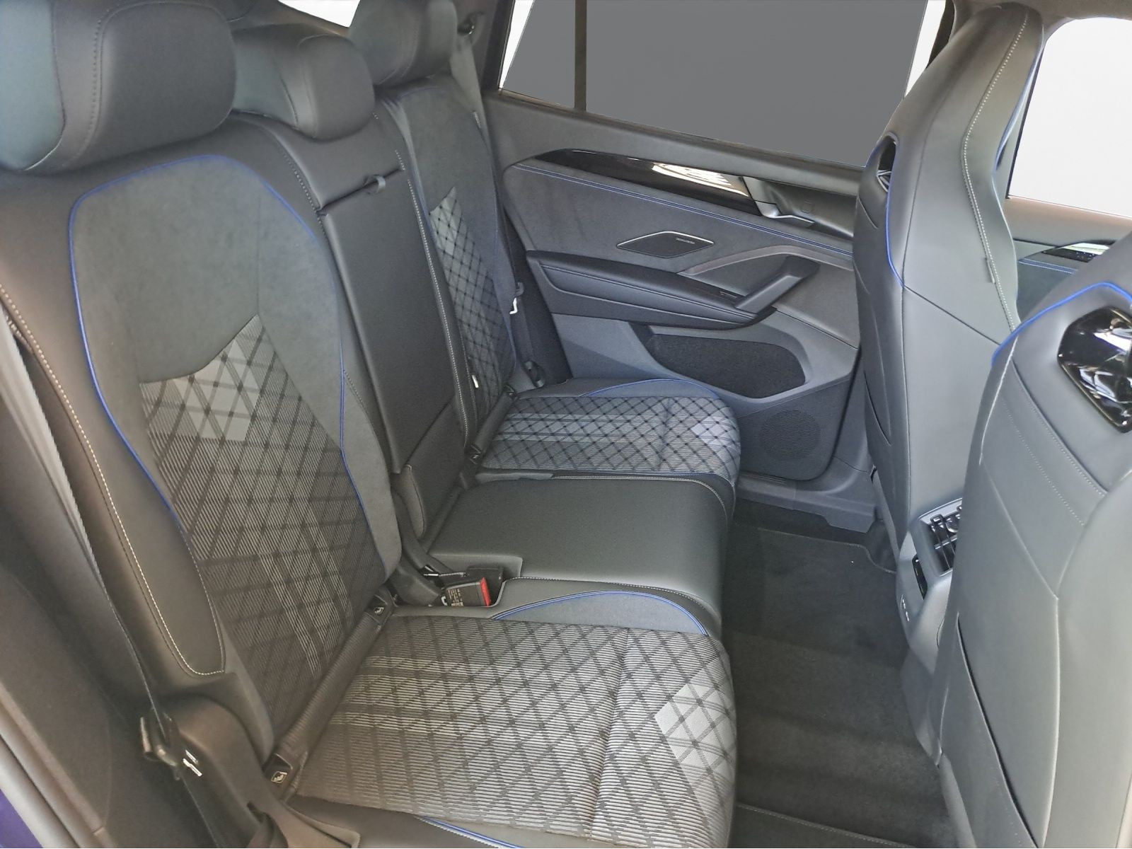 Volkswagen - Tayron_16