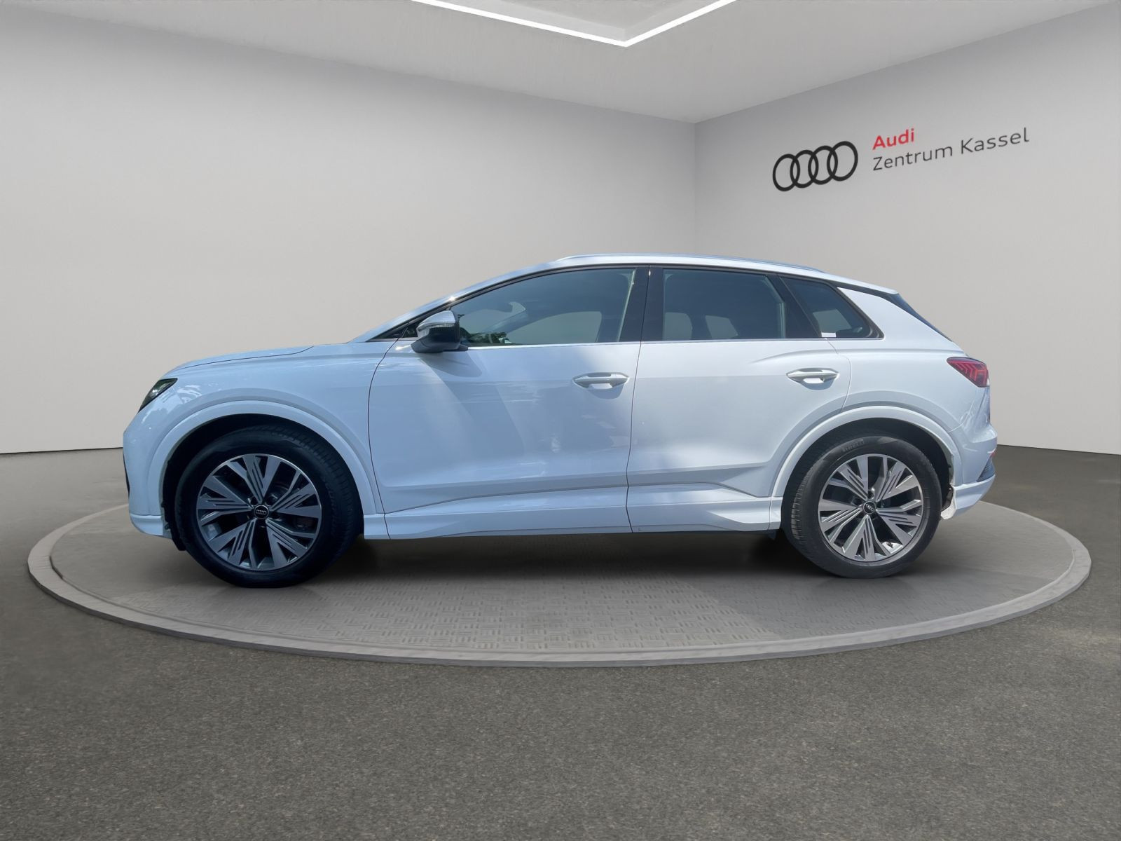 Audi - Q4_4