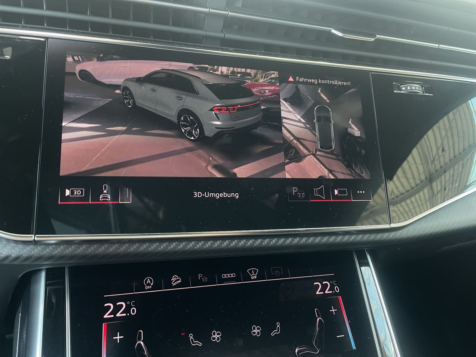 Audi - RS Q8_23