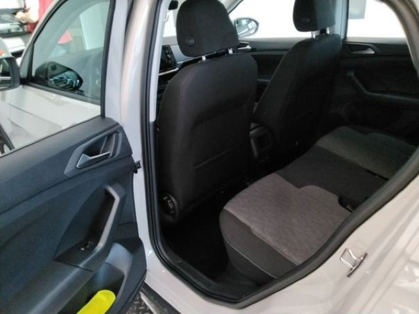 Volkswagen - T-Cross_8