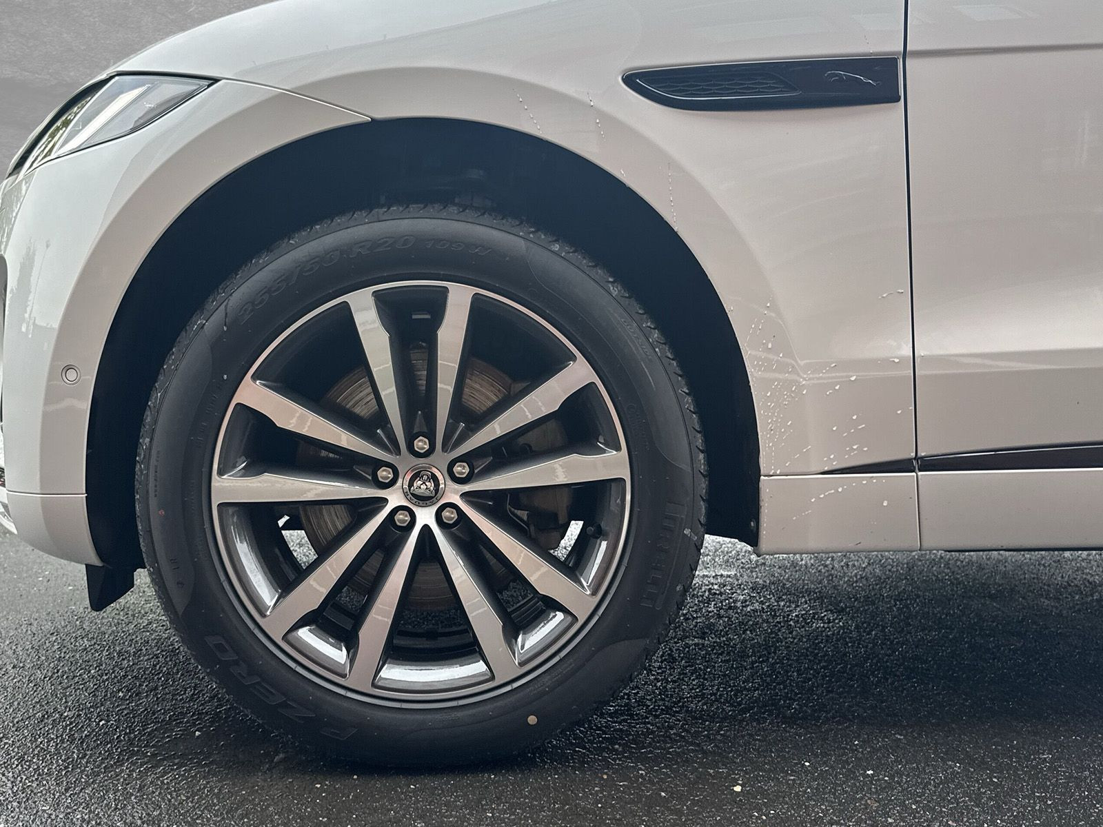 Jaguar - F-Pace_9 Jaguar - F-Pace_9