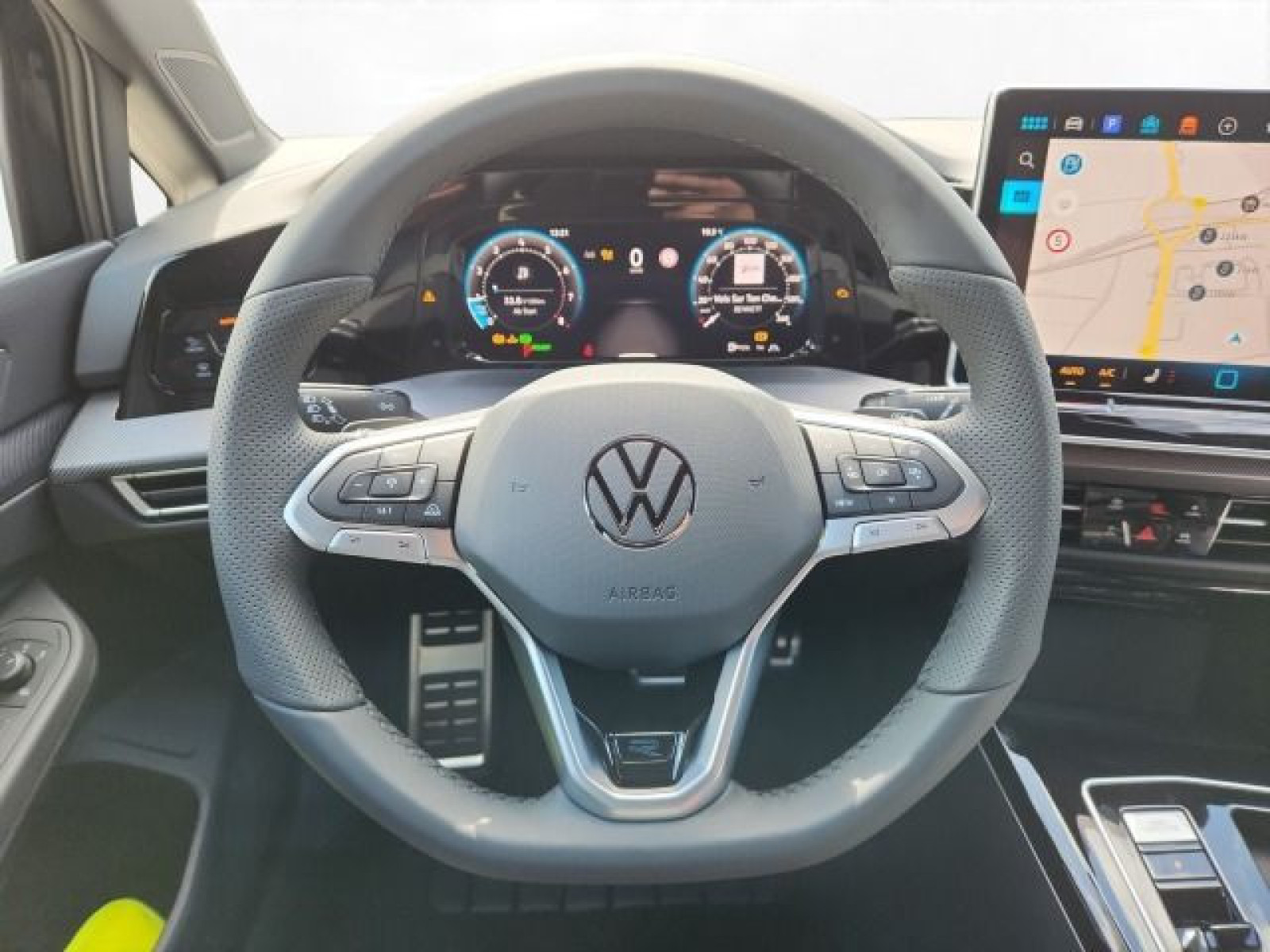 Volkswagen - Golf_12