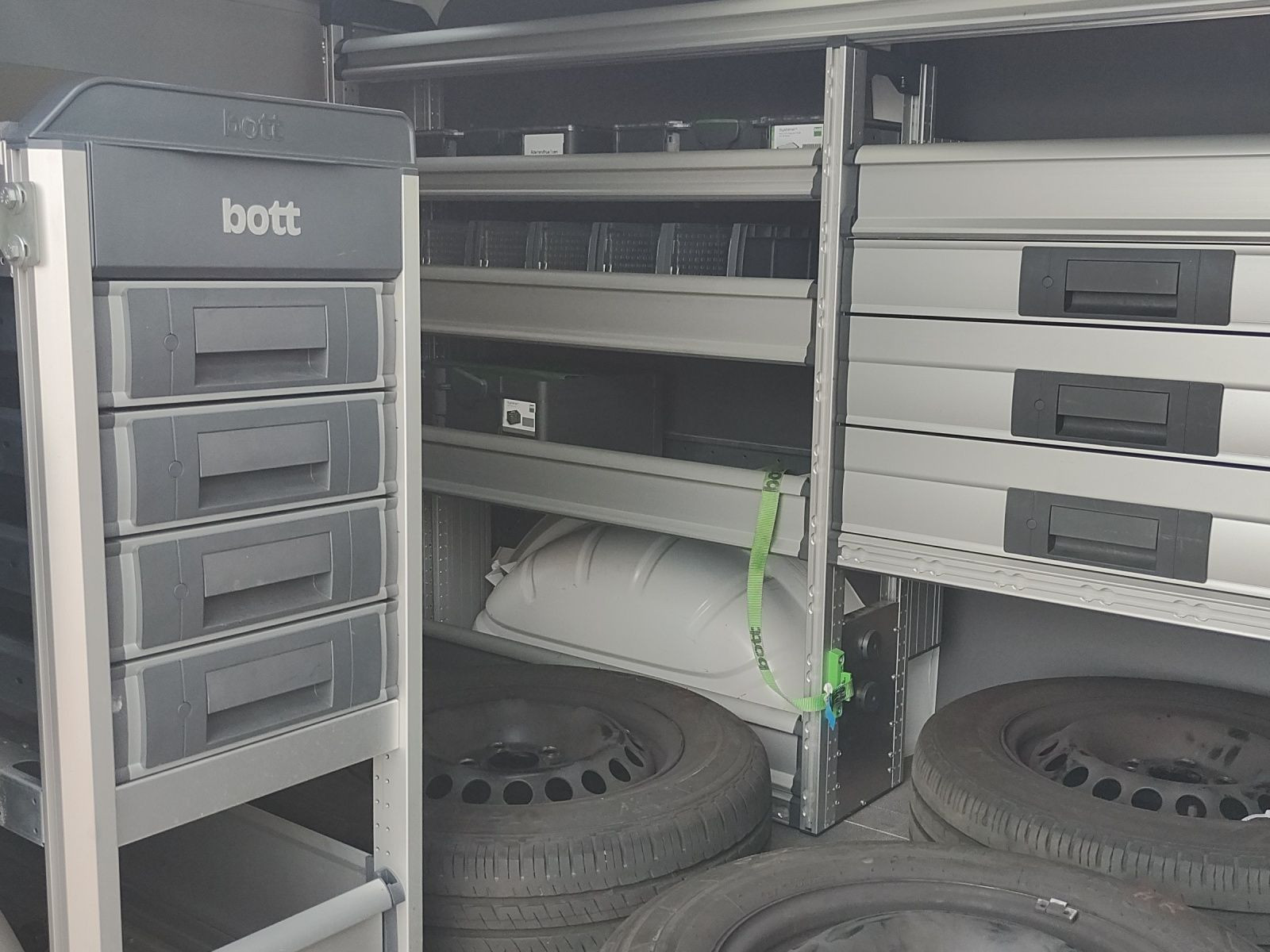 Volkswagen - T6.1 Transporter_5