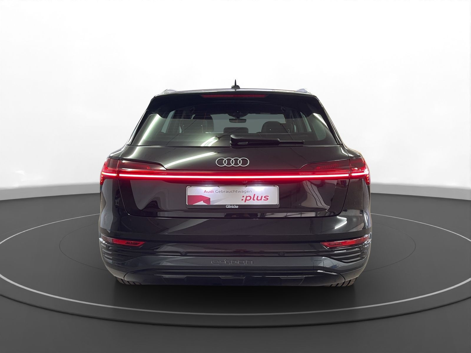 Audi - Q8 e-tron_5