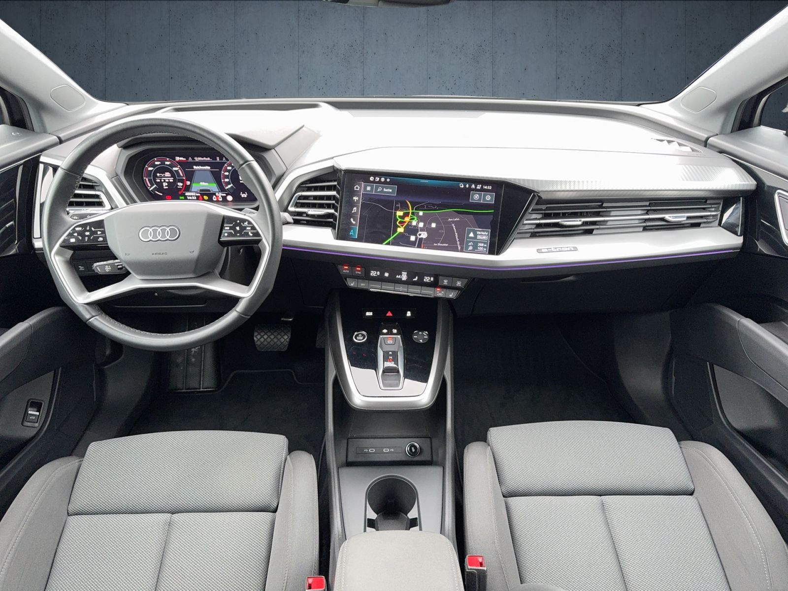 Audi - Q4_13