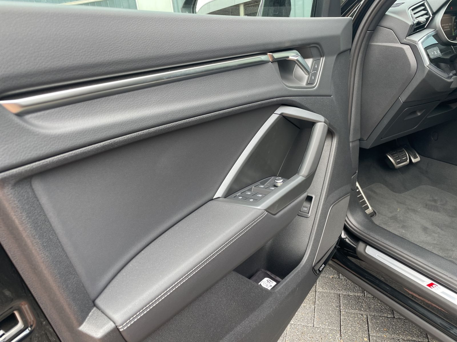 Audi - Q3 Sportback_16