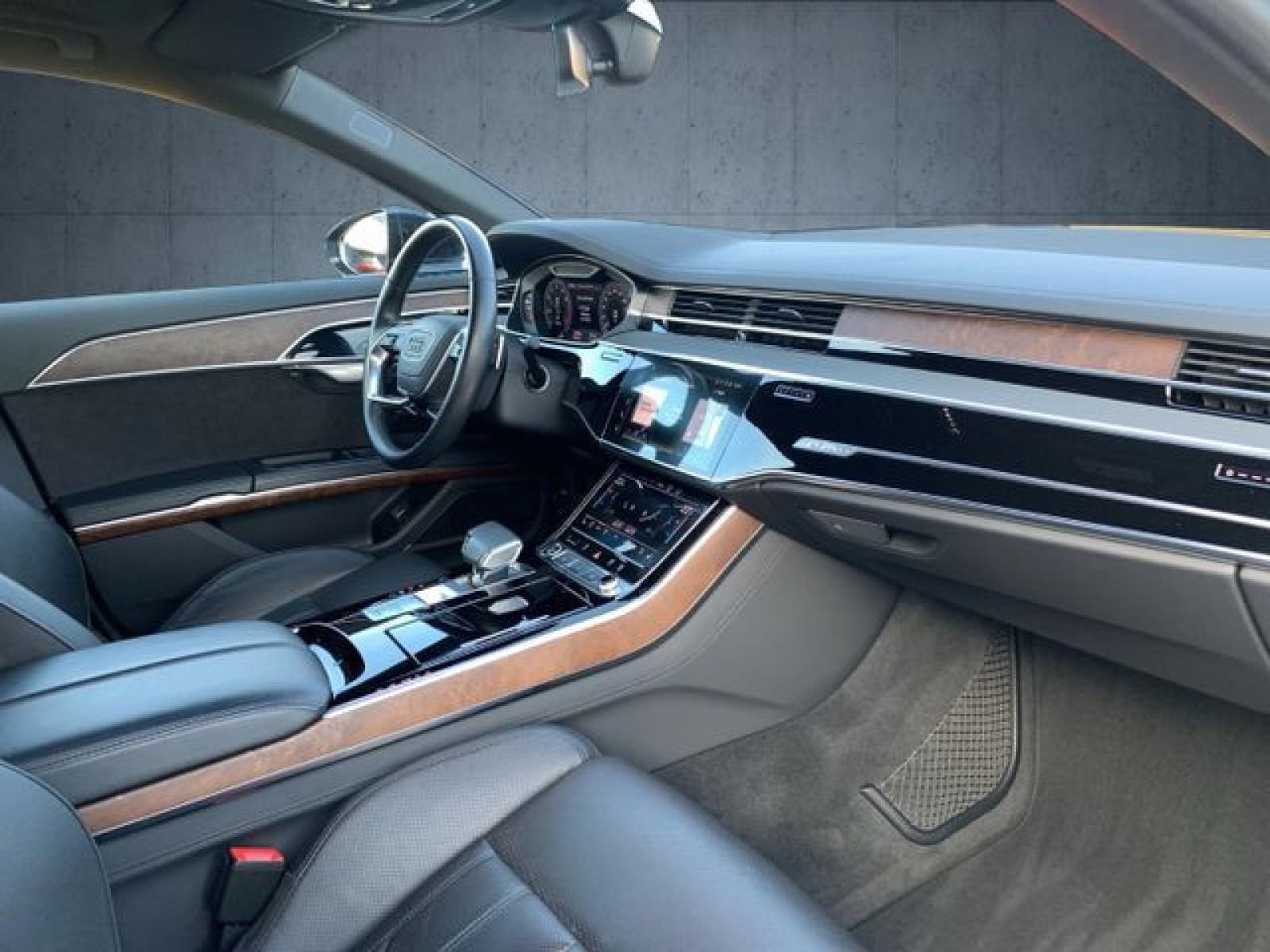 Audi - A8_19