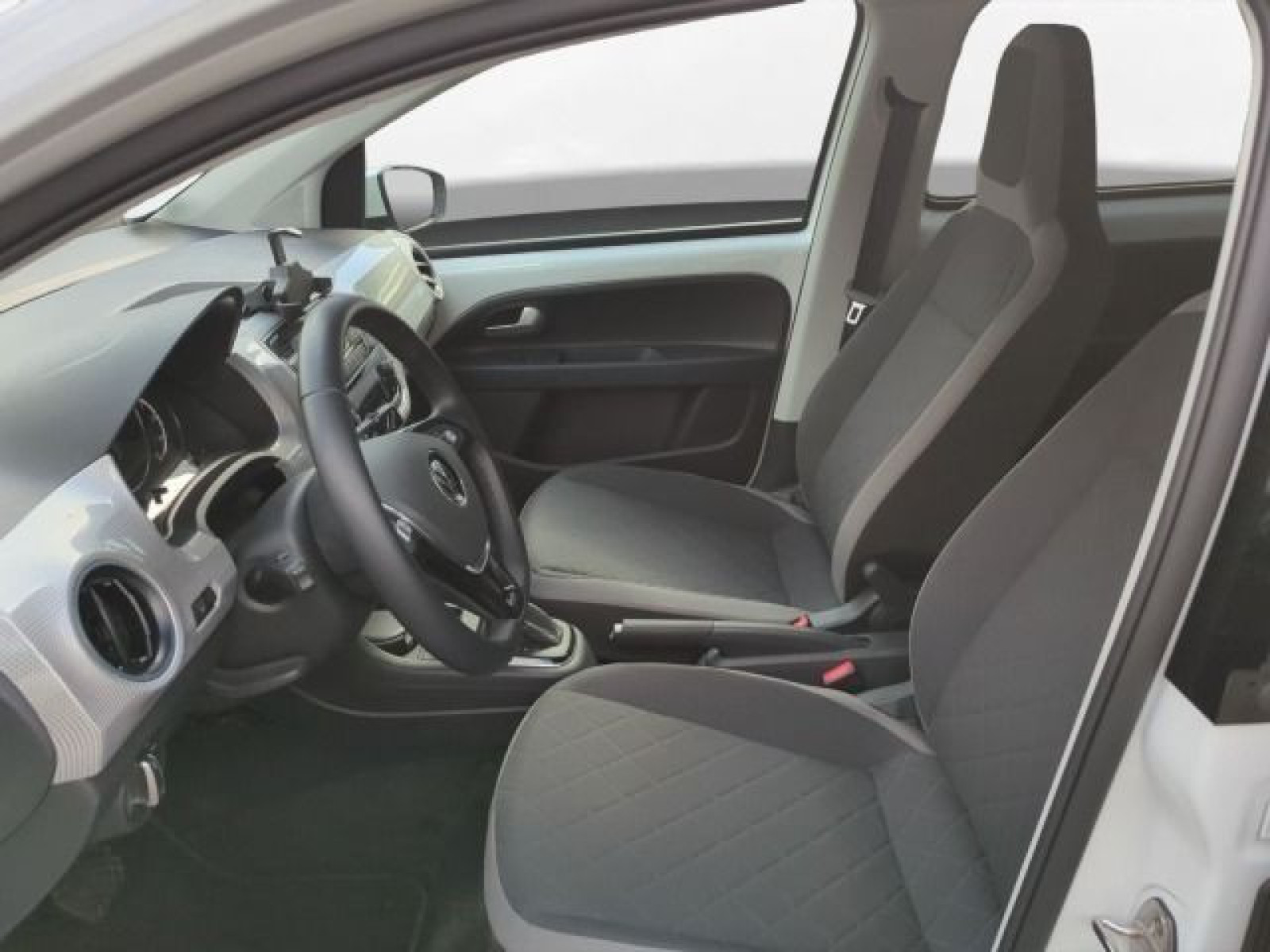 Volkswagen - e-up!_4