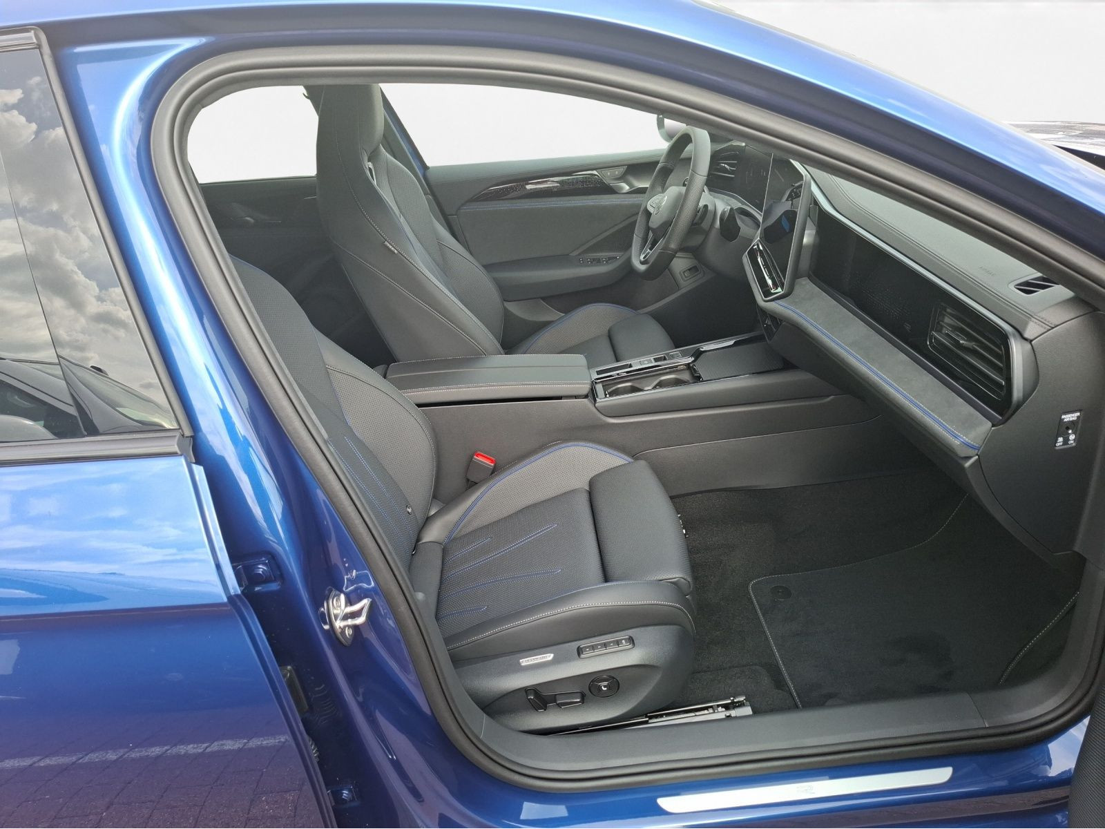 Volkswagen - Passat_11