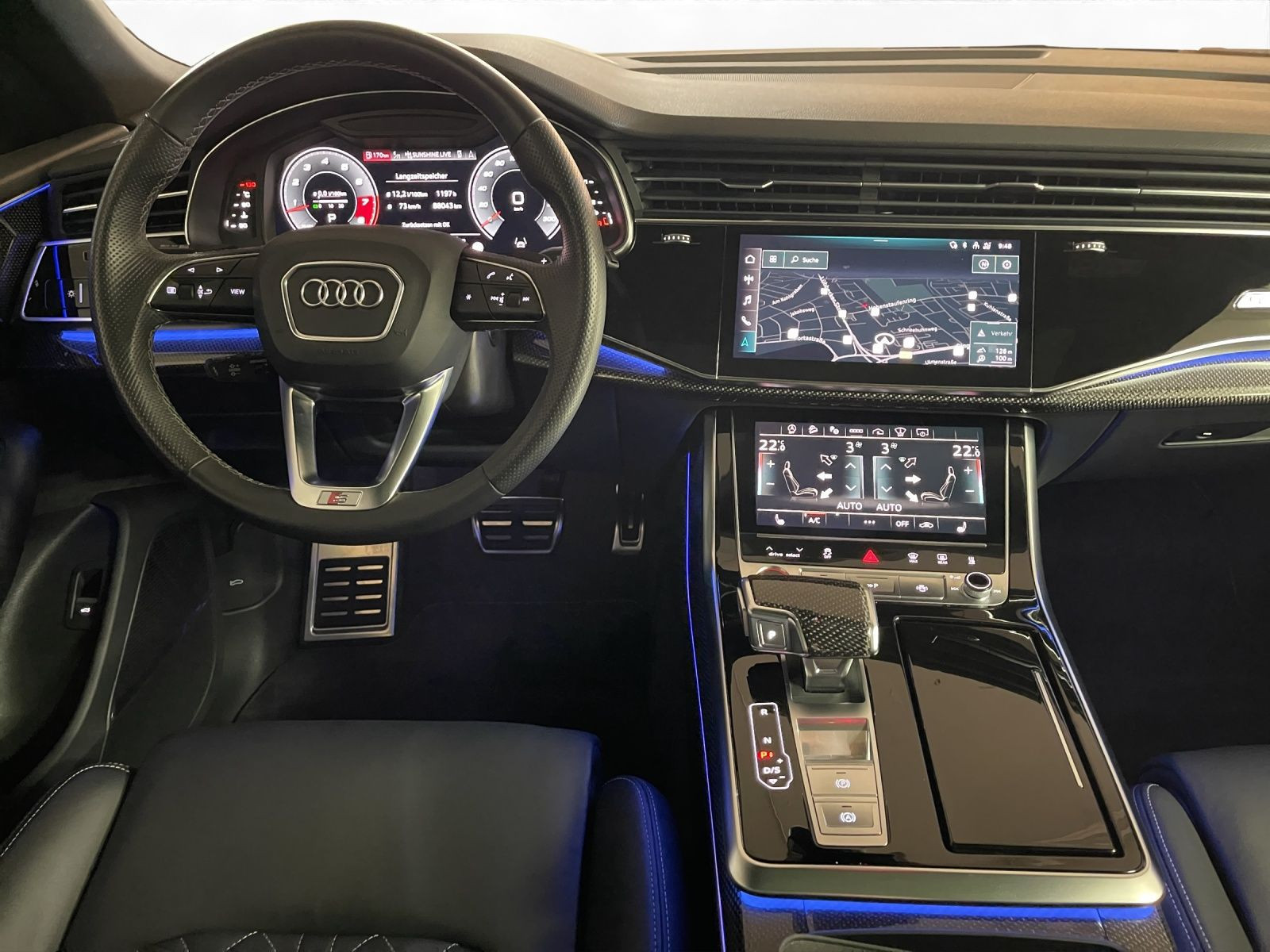Audi - SQ8_22