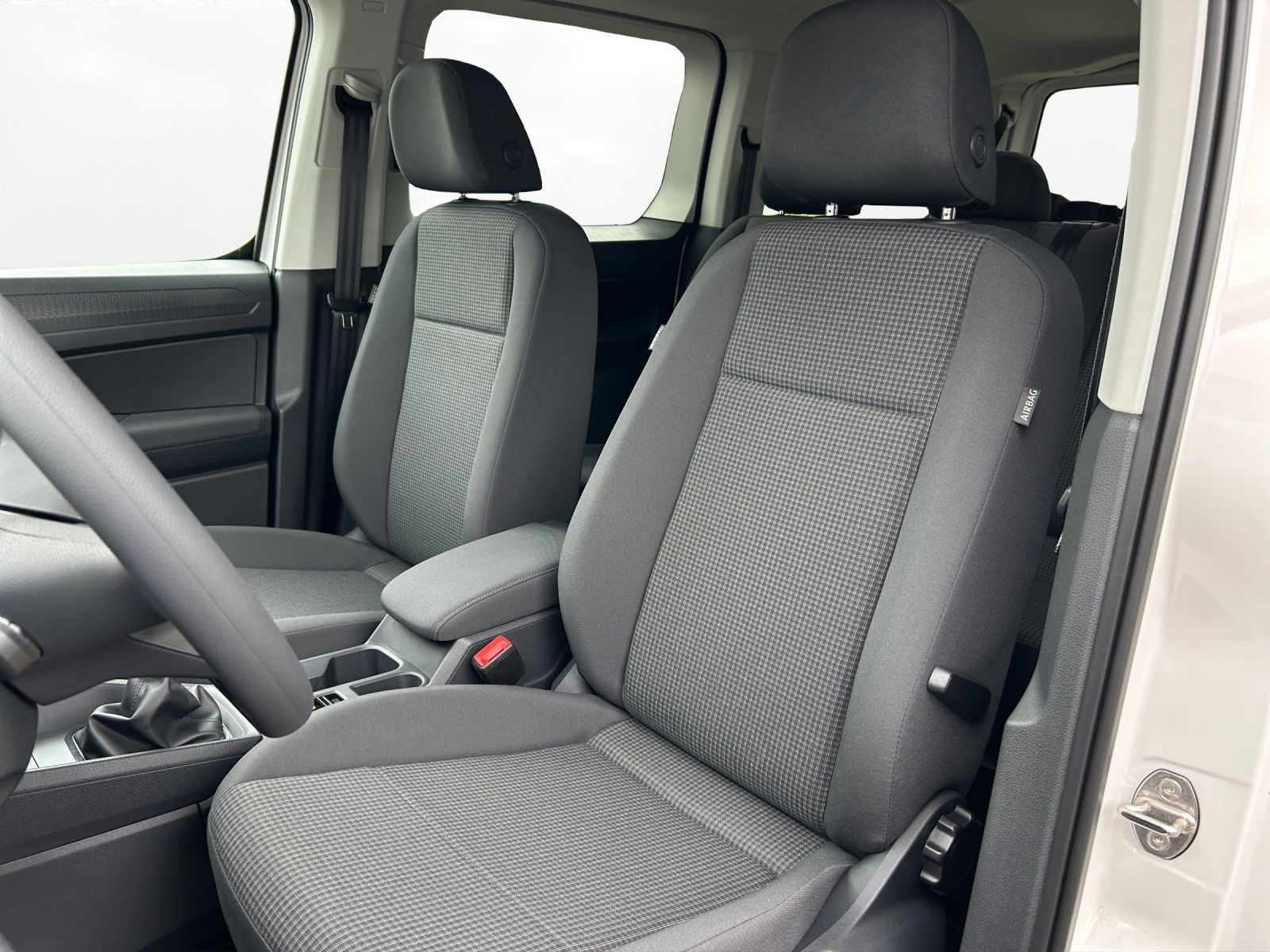 Volkswagen - Caddy Maxi_11