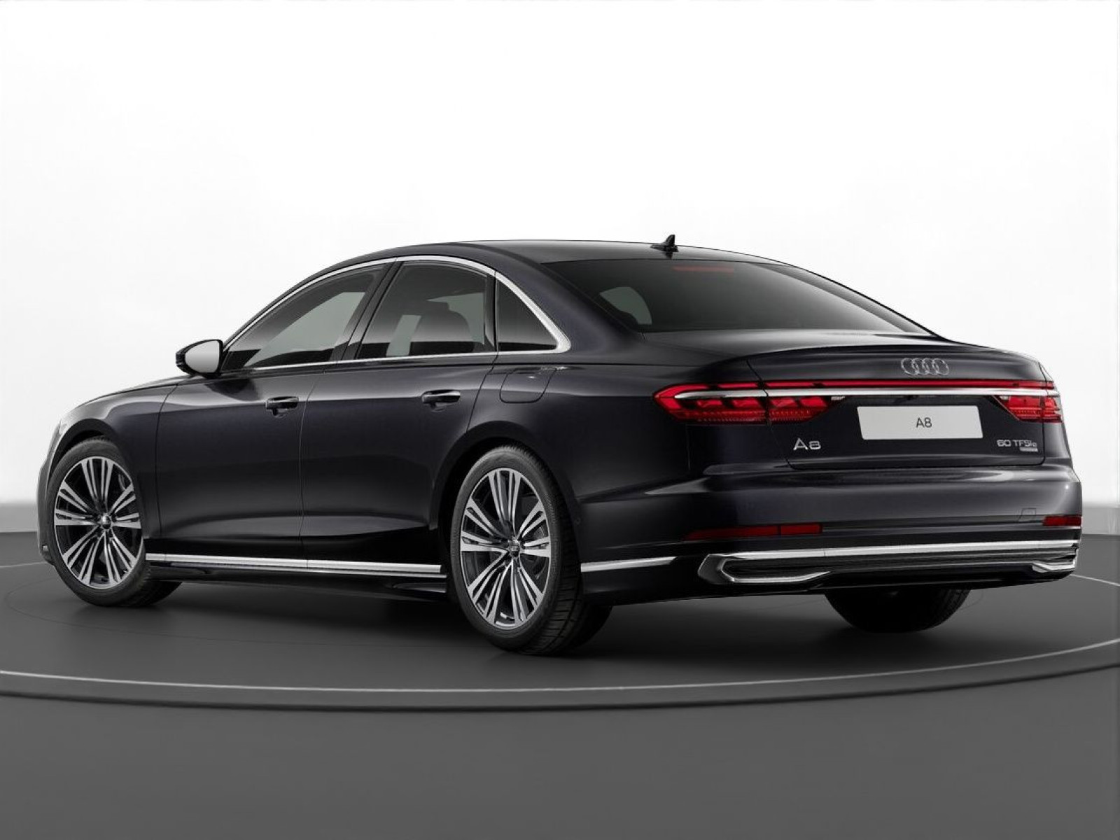 Audi - A8_4