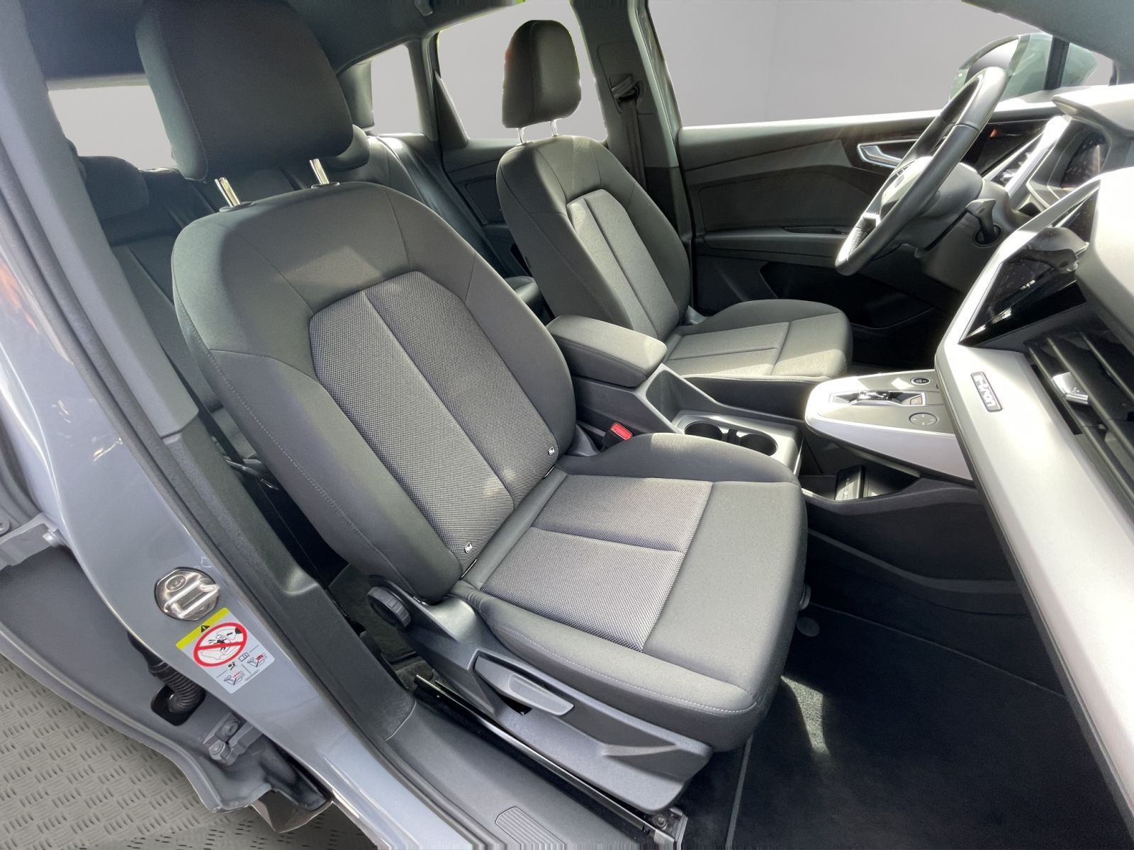 Audi - Q4_19